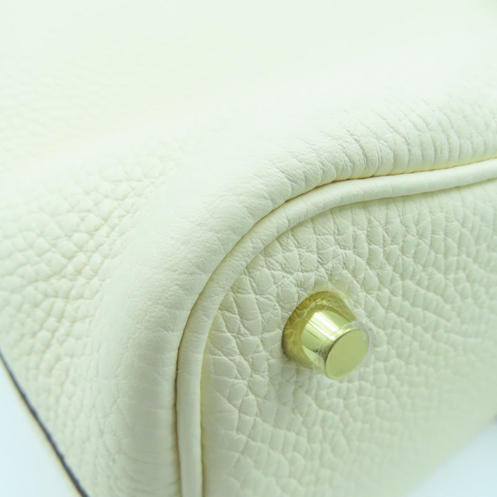 HERMES Taurillon Clemence Leather Picotin PM Gold Buckle Handle Bag White