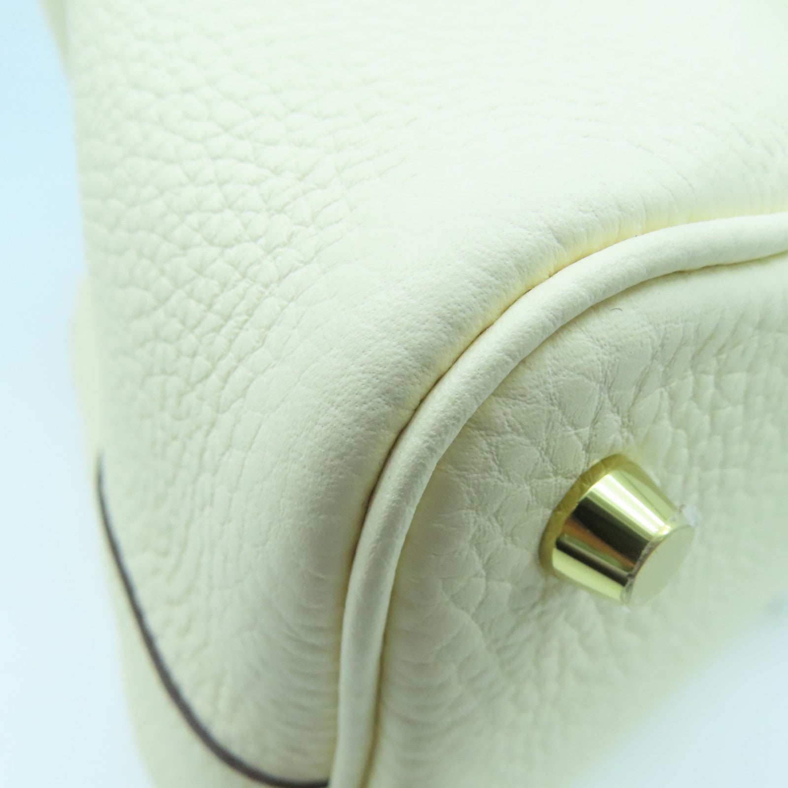 HERMES Taurillon Clemence Leather Picotin PM Gold Buckle Handle Bag White