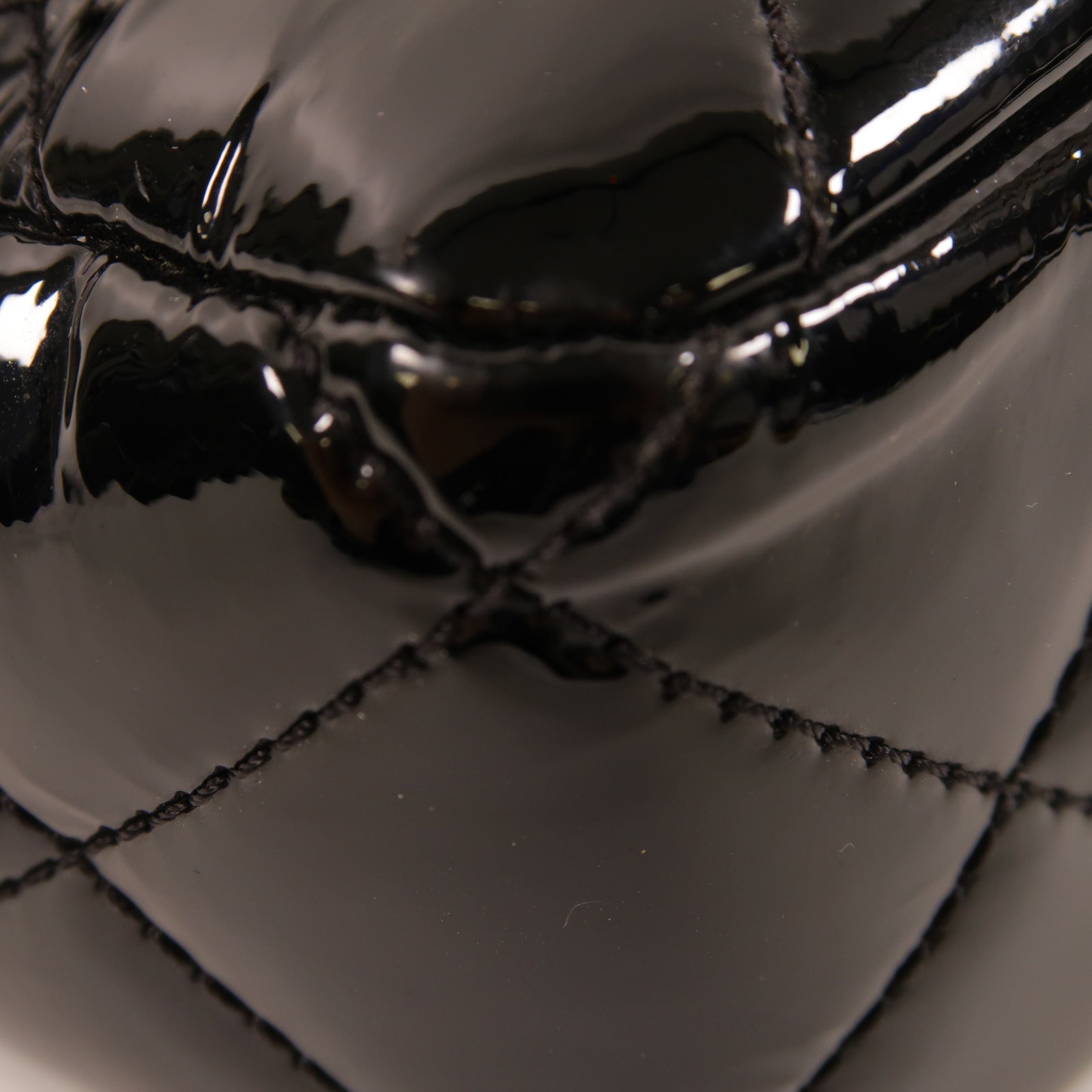 CHANEL 菱格漆皮皮革Chain Shoulder銀扣鏈帶肩背袋黑色