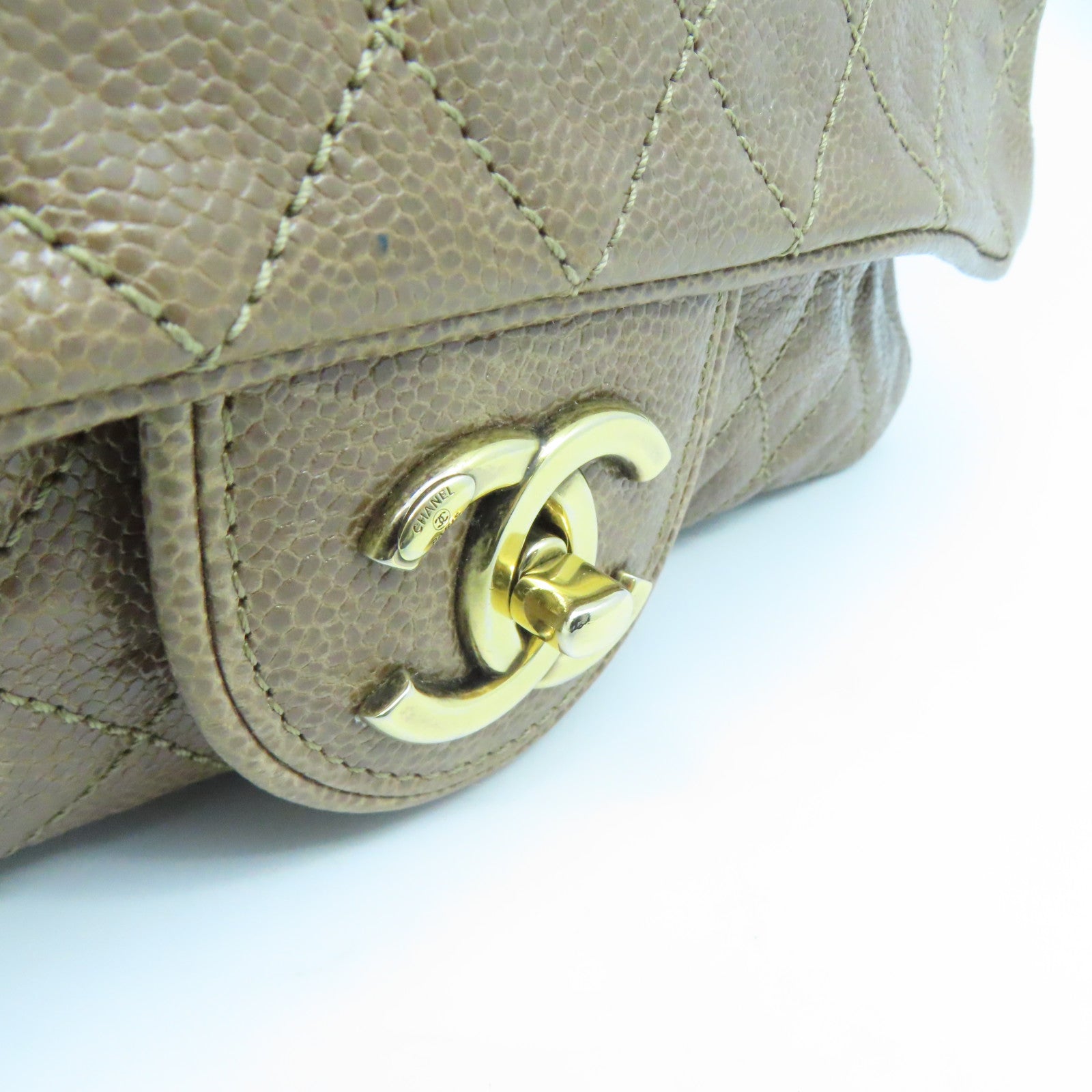 CHANEL 菱格Caviar皮革Chain Shoulder Bag金扣链带肩背袋米色