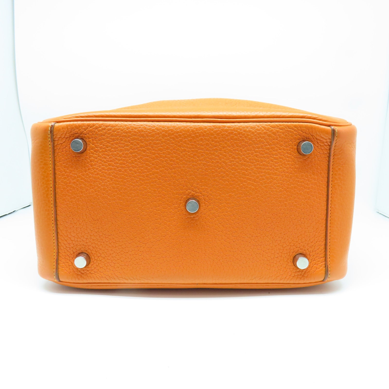 HERMES Taurillon Clemence皮革Lindy 26银扣手挽肩背两用袋橙色