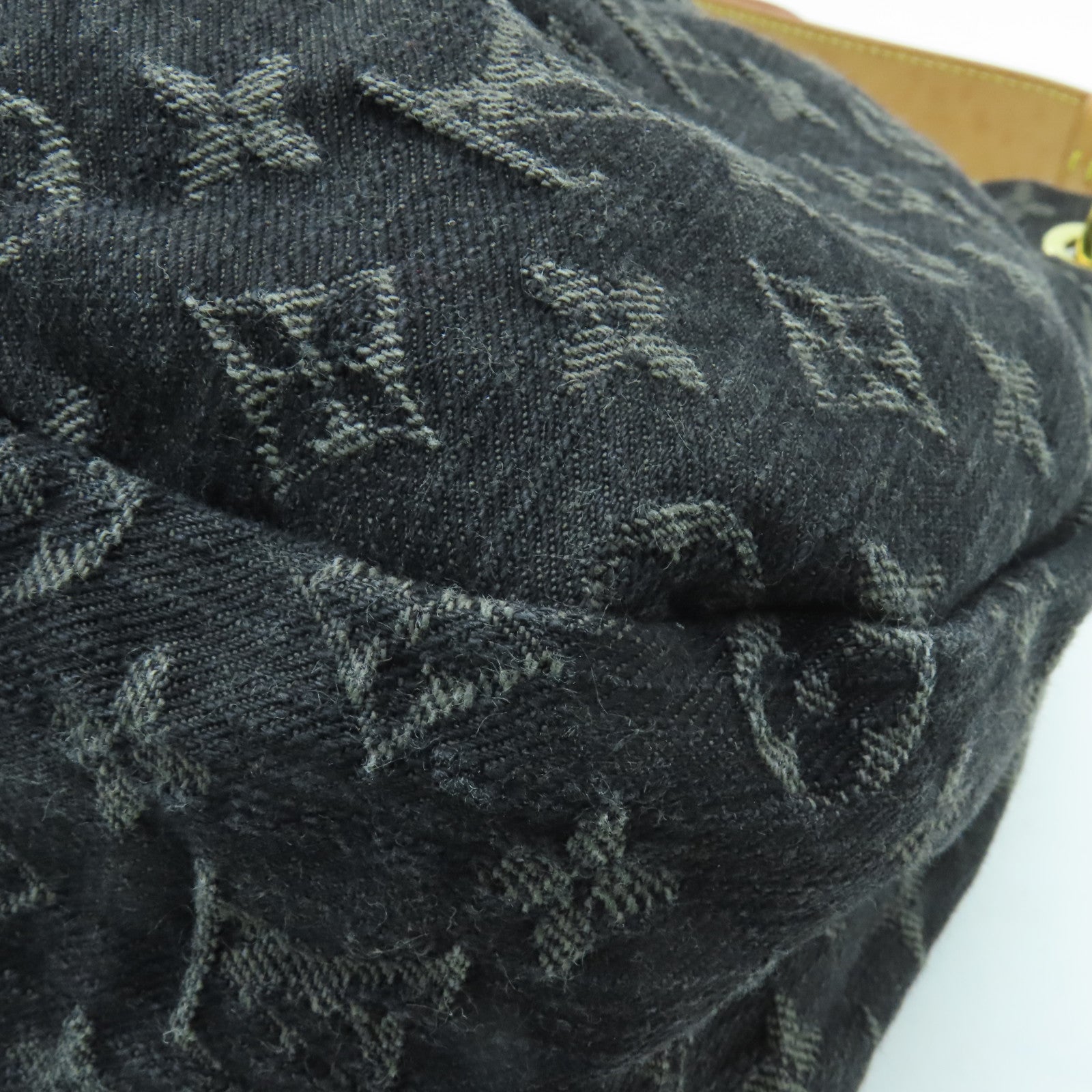LOUIS VUITTON Monogram Denim Daily PM金扣肩背袋黒色
