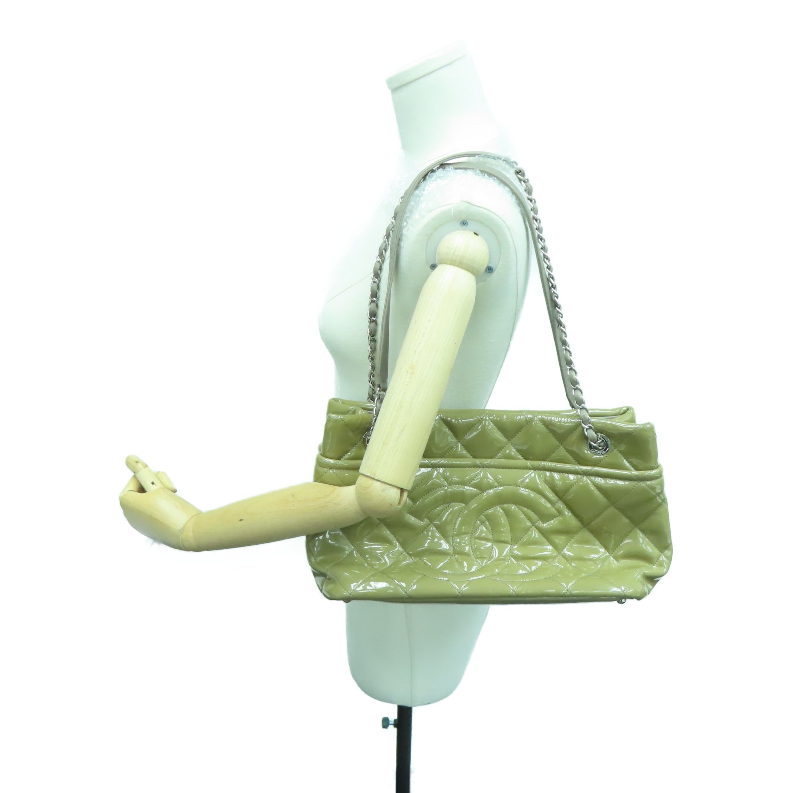 CHANEL 【激減優惠】菱格漆皮皮革Chain Shoulder銀扣鏈帶肩背袋棕色