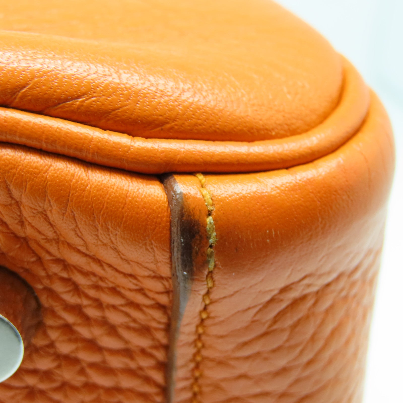 HERMES Taurillon Clemence皮革Lindy 26银扣手挽肩背两用袋橙色