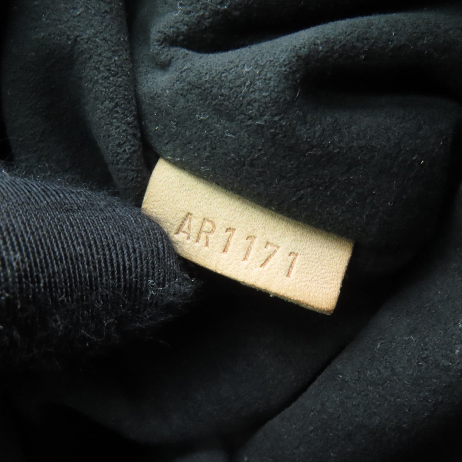 LOUIS VUITTON Monogram Denim Daily PM金扣肩背袋黒色