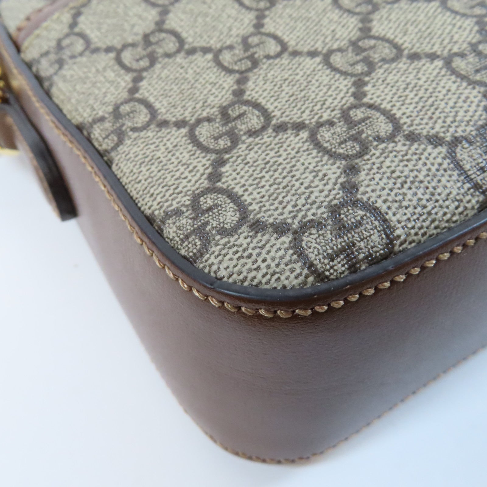 GUCCI 塗層帆布Interlocking G Bag金扣肩背袋啡色