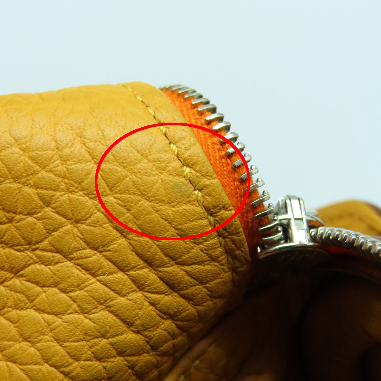 HERMES Taurillon Clemence皮革Lindy 26银扣手挽肩背两用袋橙色
