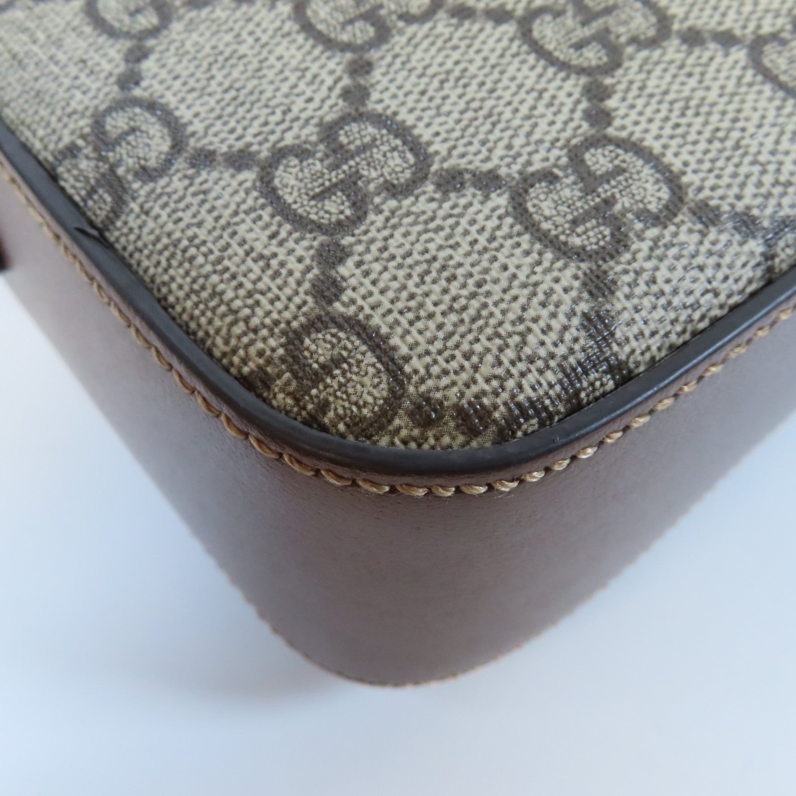 GUCCI 塗層帆布Interlocking G Bag金扣肩背袋啡色