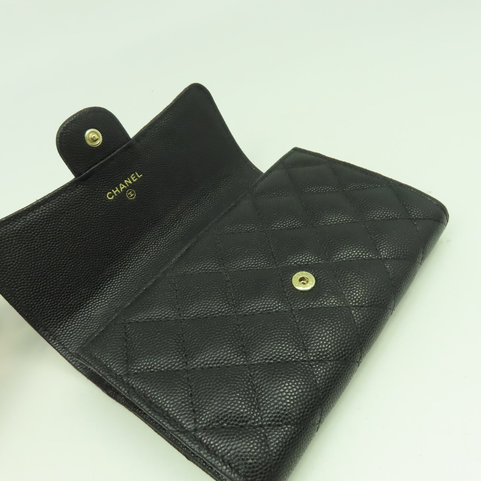 CHANEL 菱格Caviar皮革Wallet金扣錢包黑色