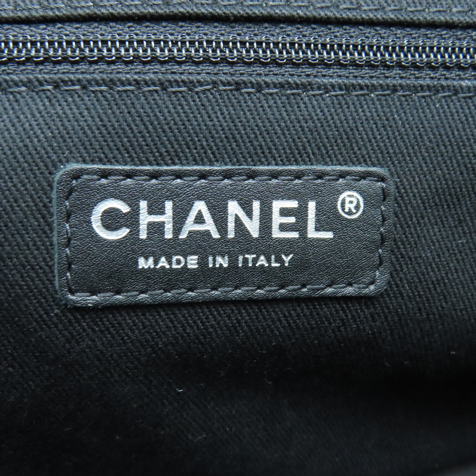 CHANEL 菱格Caviar皮革Chain Shoulder Bag链带肩背袋紫色