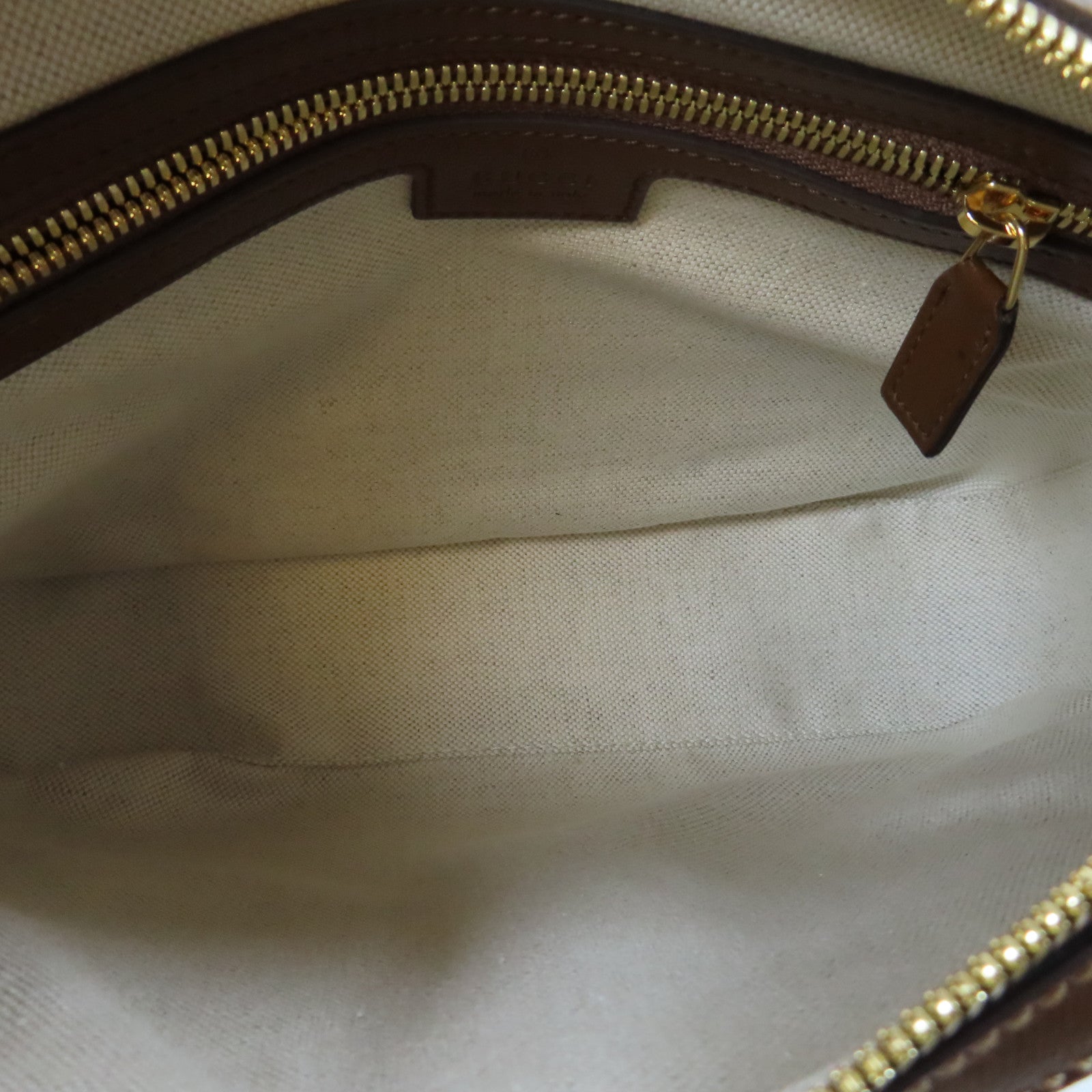 GUCCI 塗層帆布Interlocking G Bag金扣肩背袋啡色