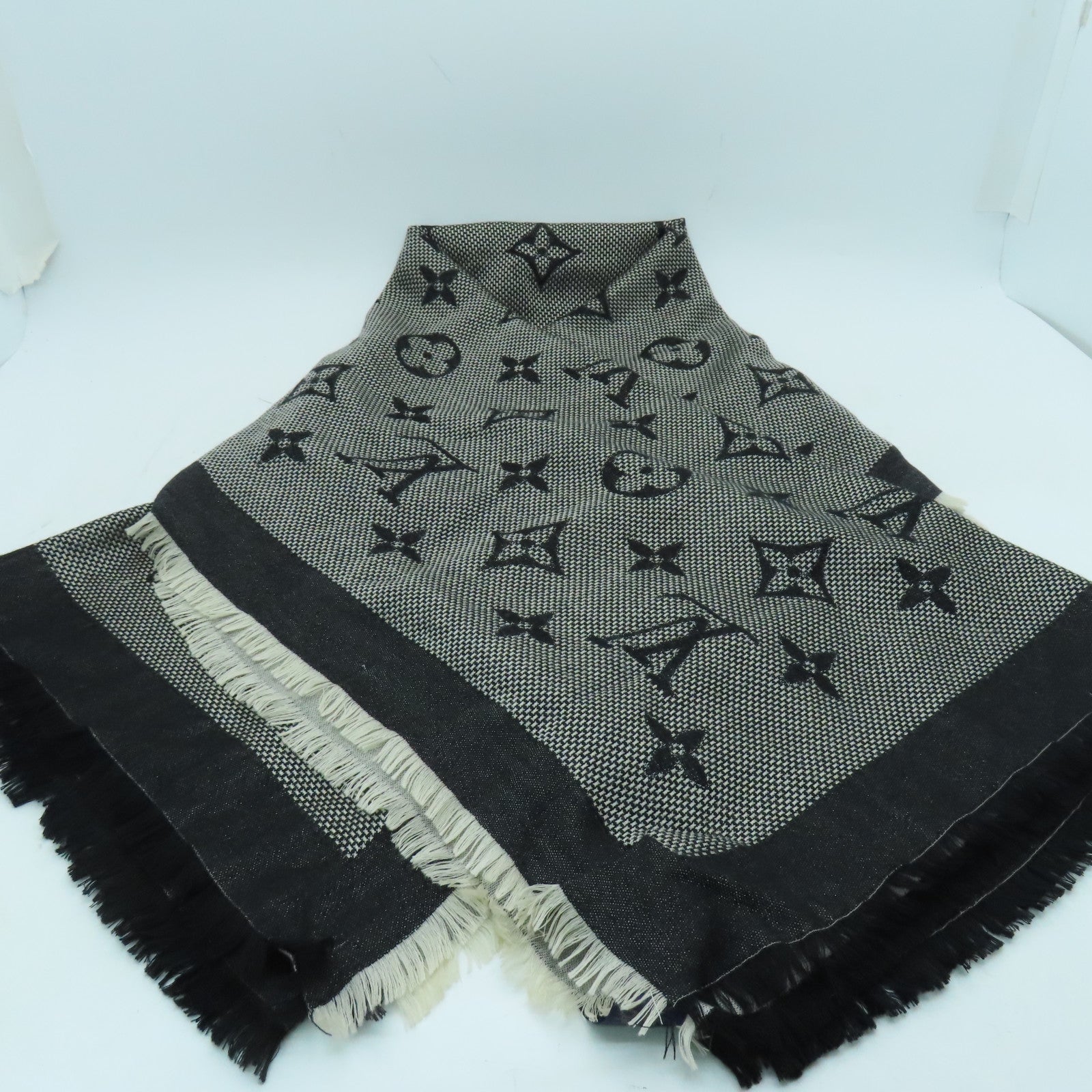 LOUIS VUITTON Wool/Silk Scarf Black