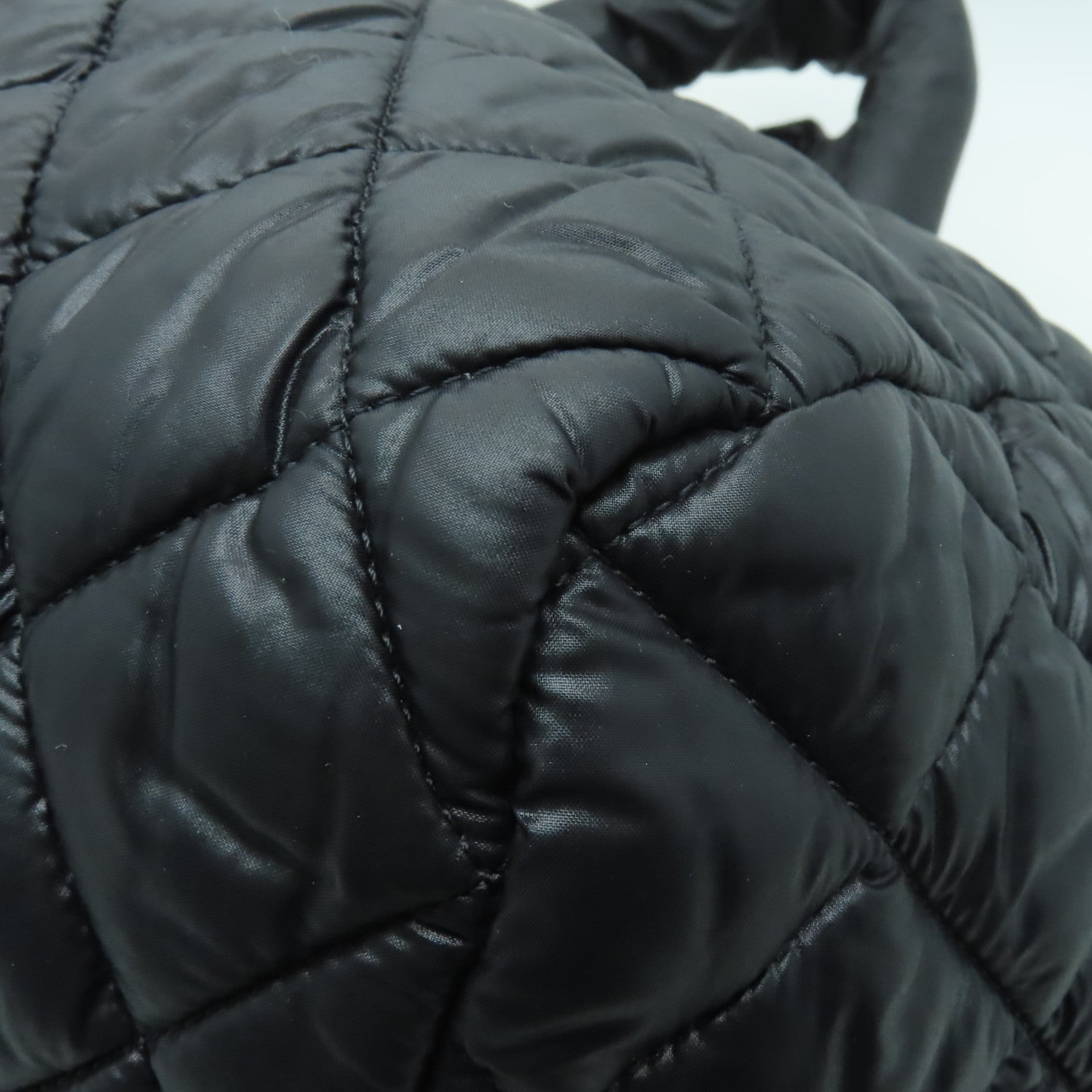 CHANEL 菱格尼龍Handbag銀扣手挽袋黑色