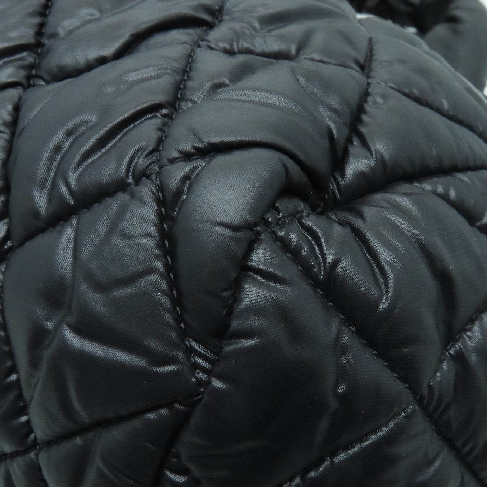 CHANEL 菱格尼龍Handbag銀扣手挽袋黑色