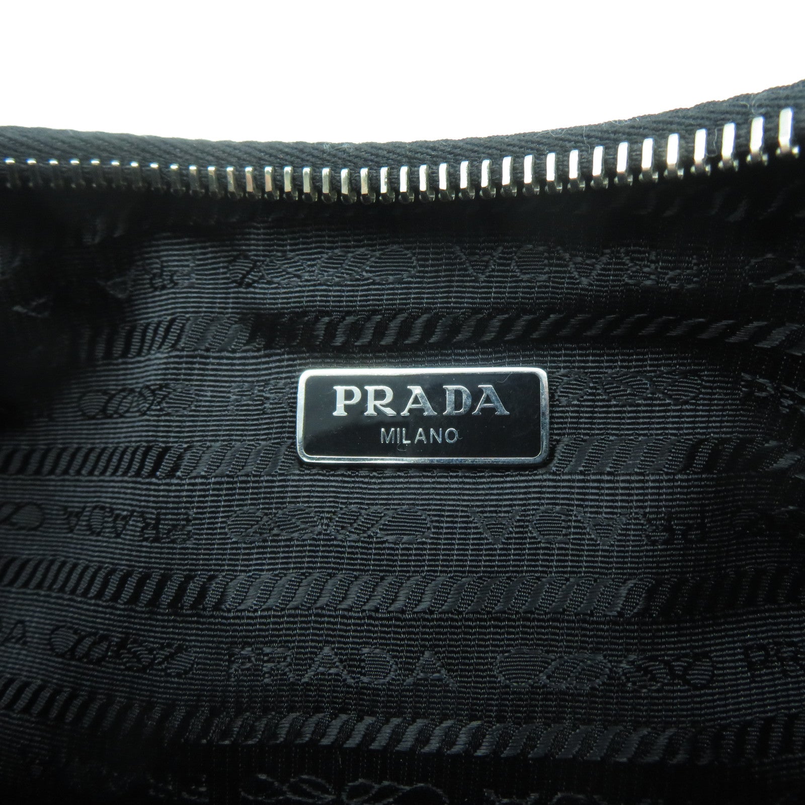 PRADA 再生尼龍Re-Edition 2005 Mini Bag銀扣肩背袋黑色
