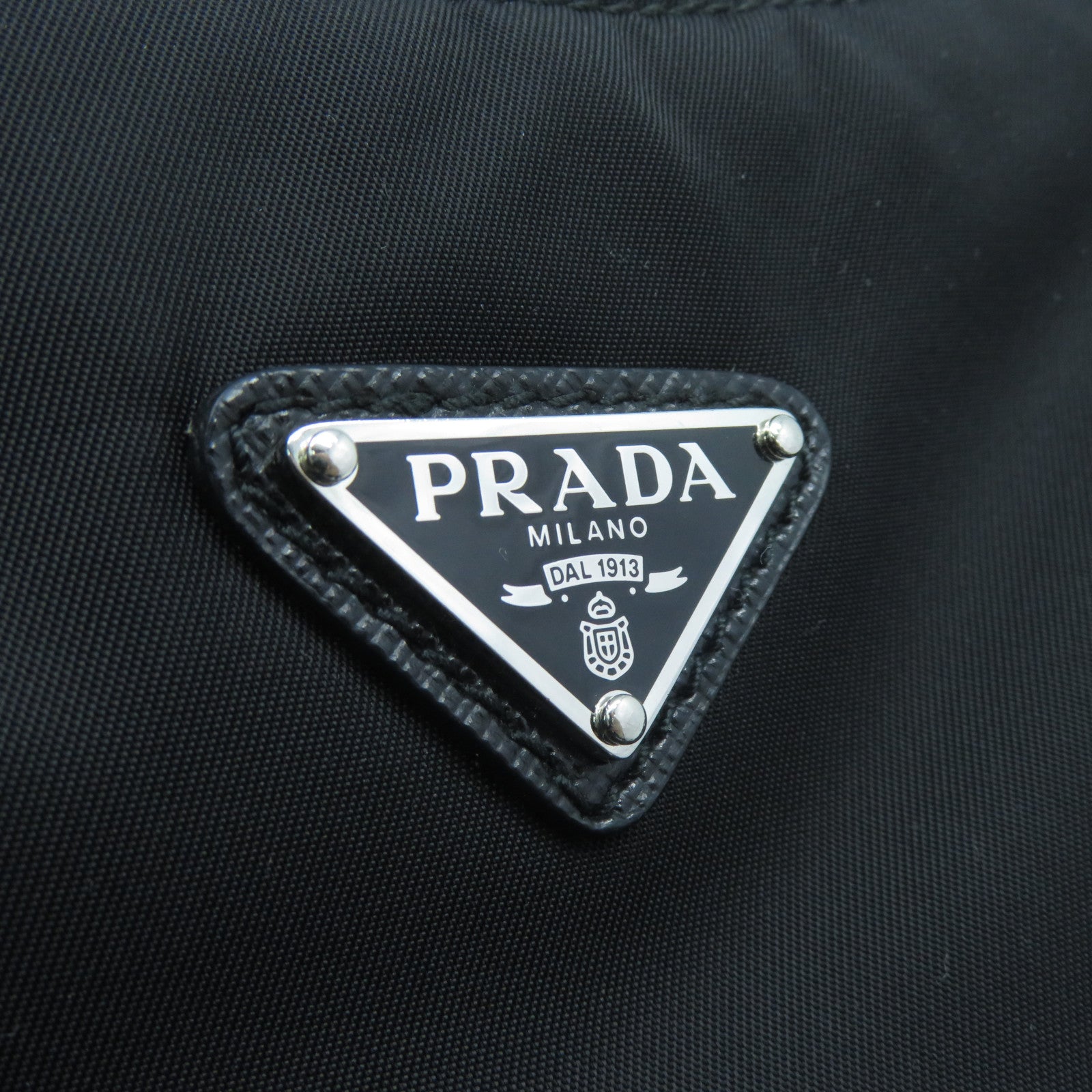 PRADA 再生尼龍Re-Edition 2005 Mini Bag銀扣肩背袋黑色