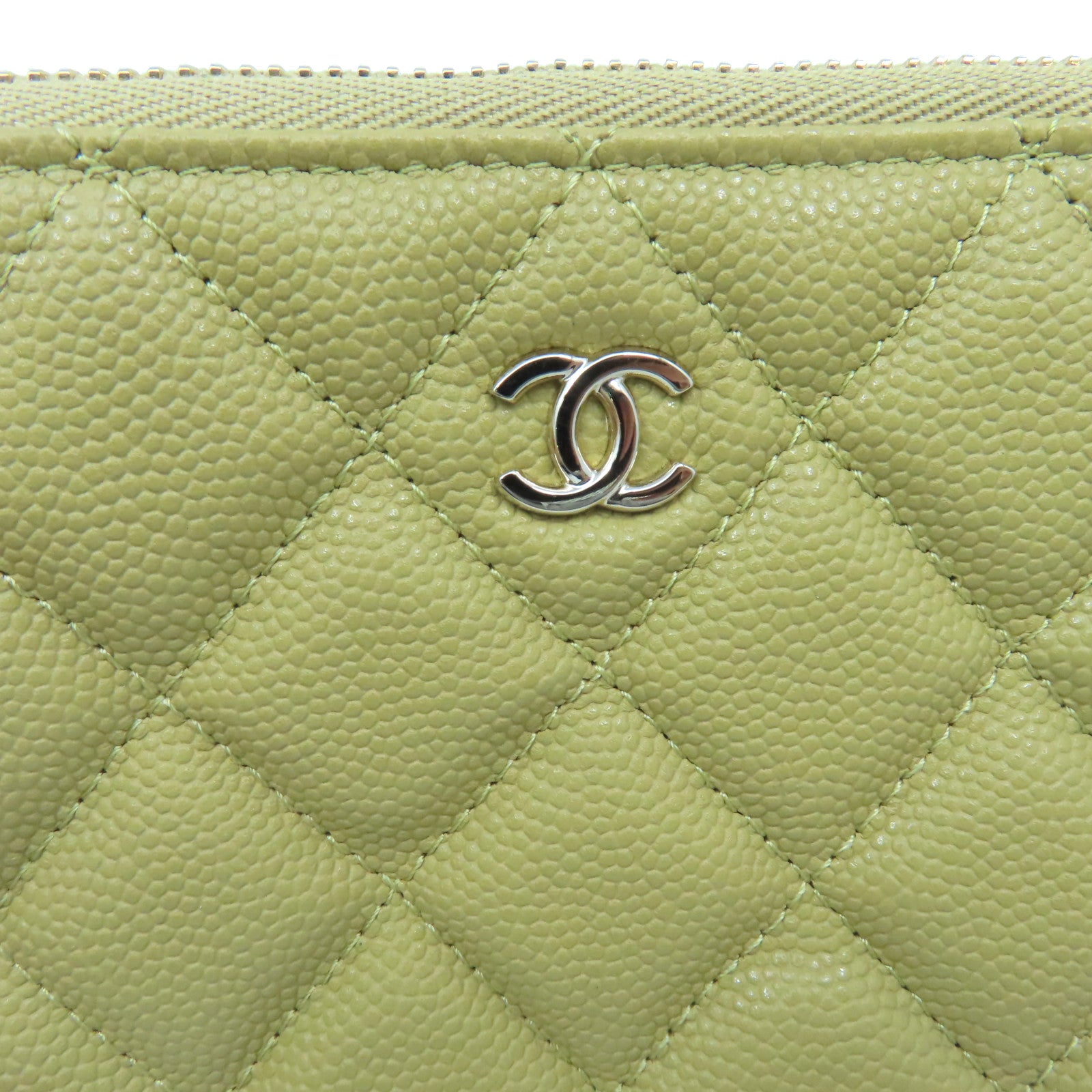CHANEL 菱格Caviar皮革Classic Mini Pouch金扣手拿包/零錢包橄欖綠色