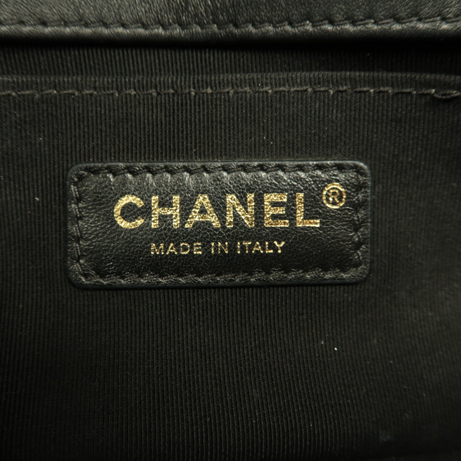 CHANEL 菱格羊皮皮革Boy 20金扣鏈帶肩背袋黑色
