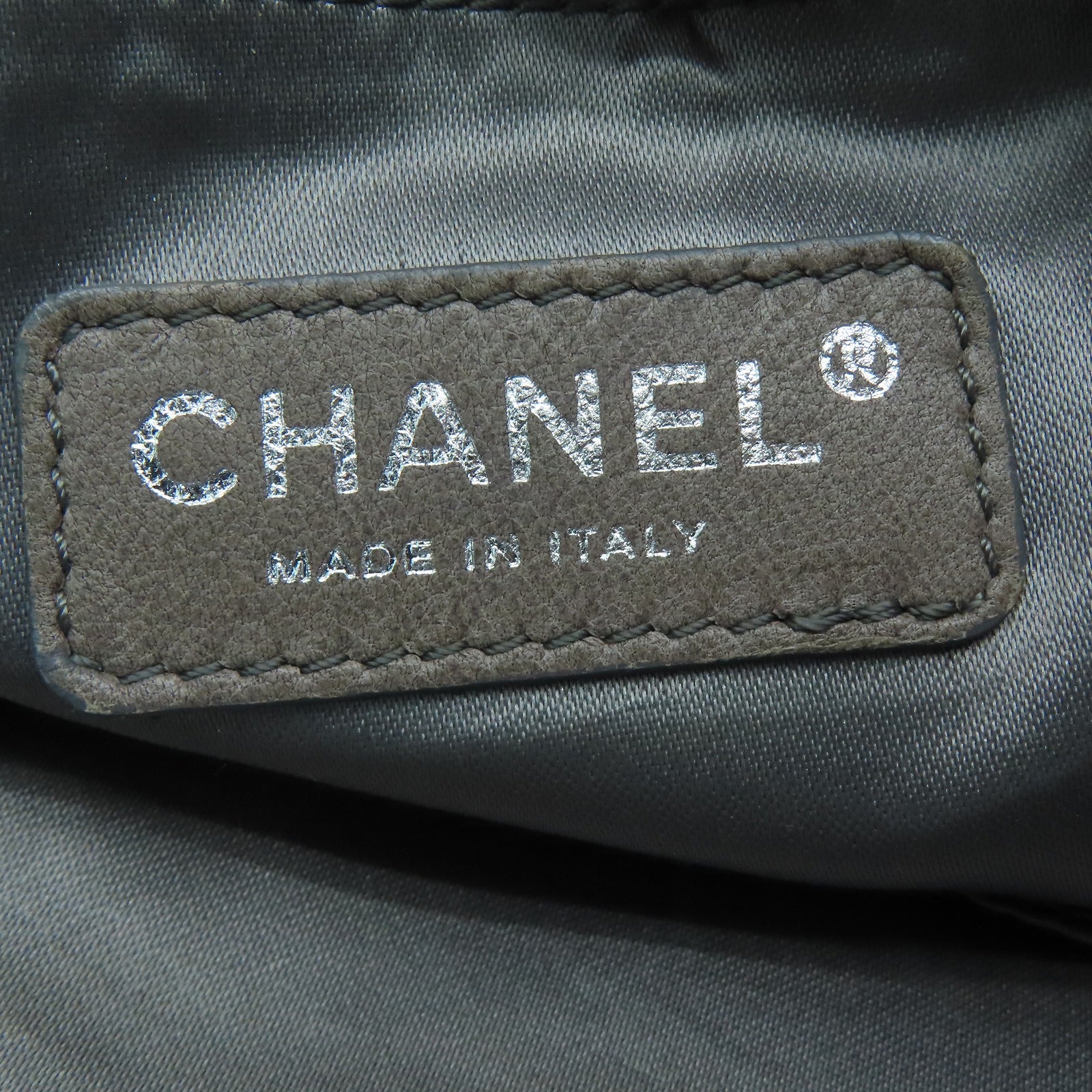 CHANEL 羊皮皮革Chain Bag银扣链带肩背袋黑色