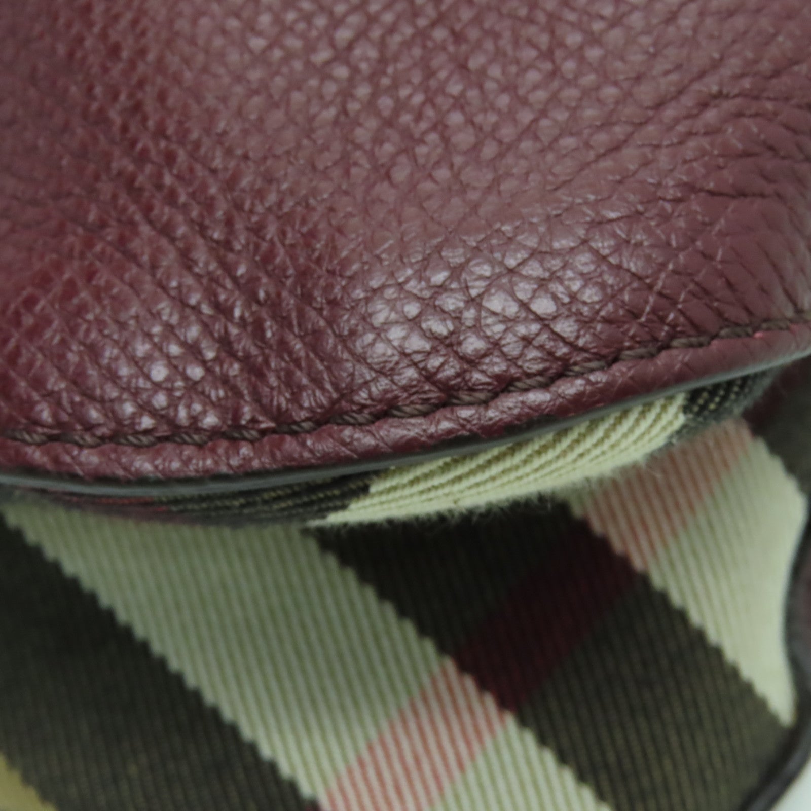 BURBERRY 牛皮皮革Shoulder Bag金扣肩背袋深紅色