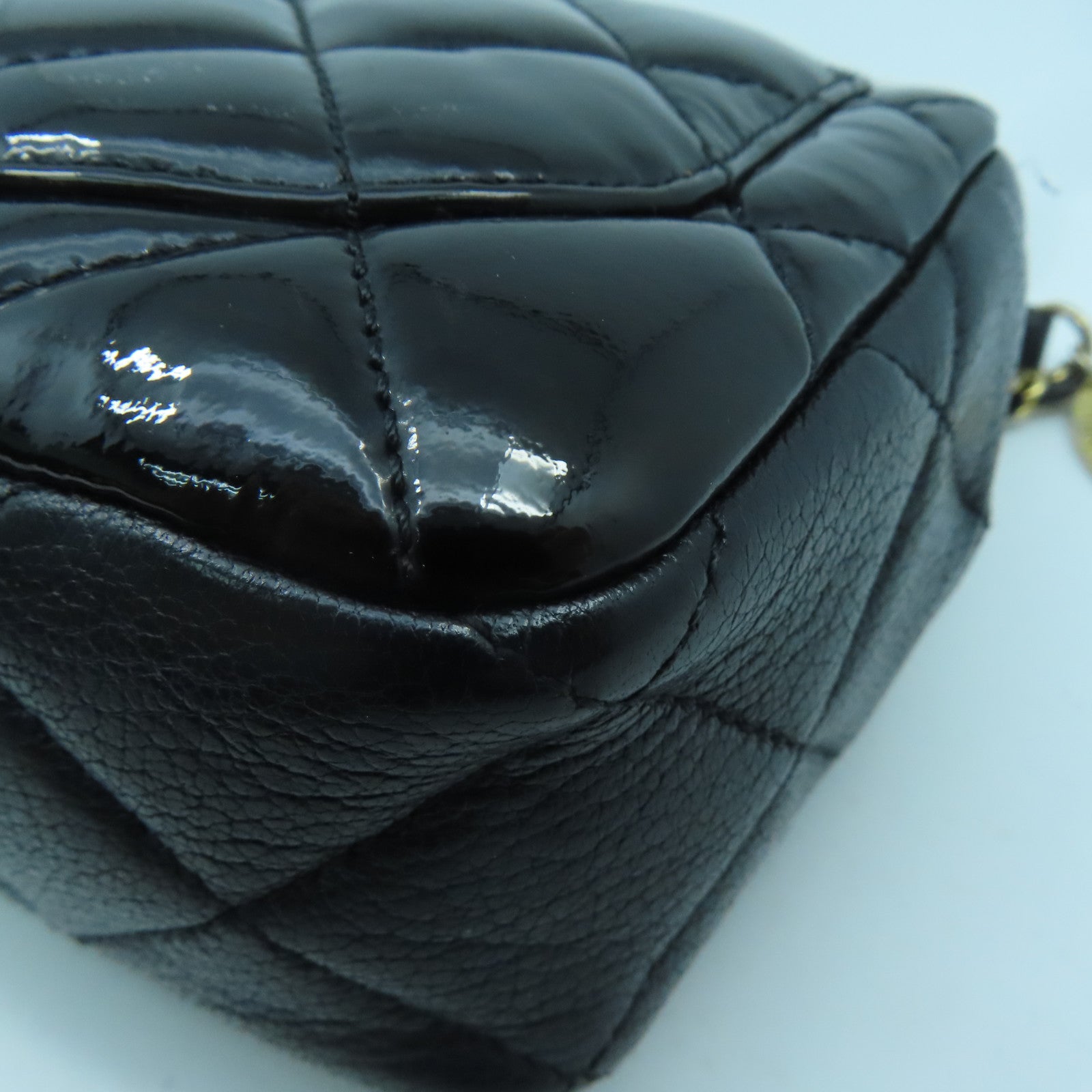 CHANEL rhombic cowhide leather Chain Shoulder gold buckle chain shoulder bag black