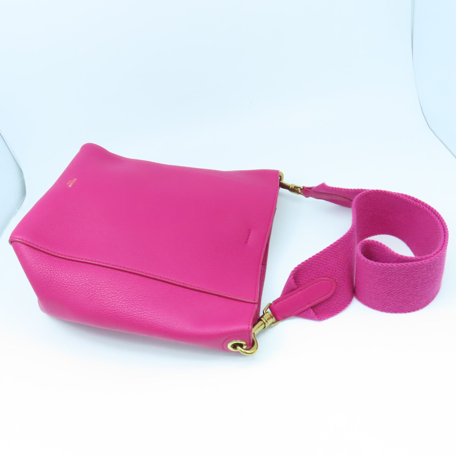 CELINE 牛皮皮革Sangle Bucket Small金扣肩背袋粉紅色