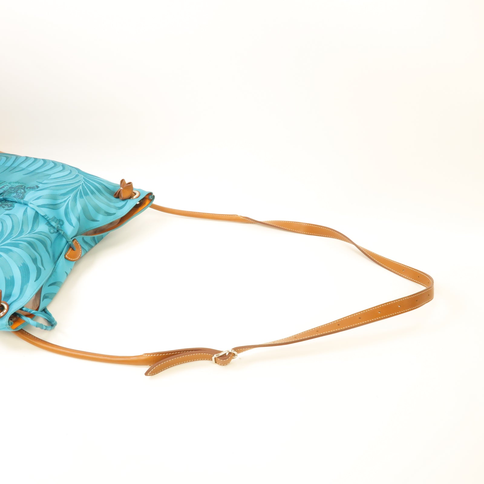 HERMES 絲質Silk City銀扣肩背袋綠色