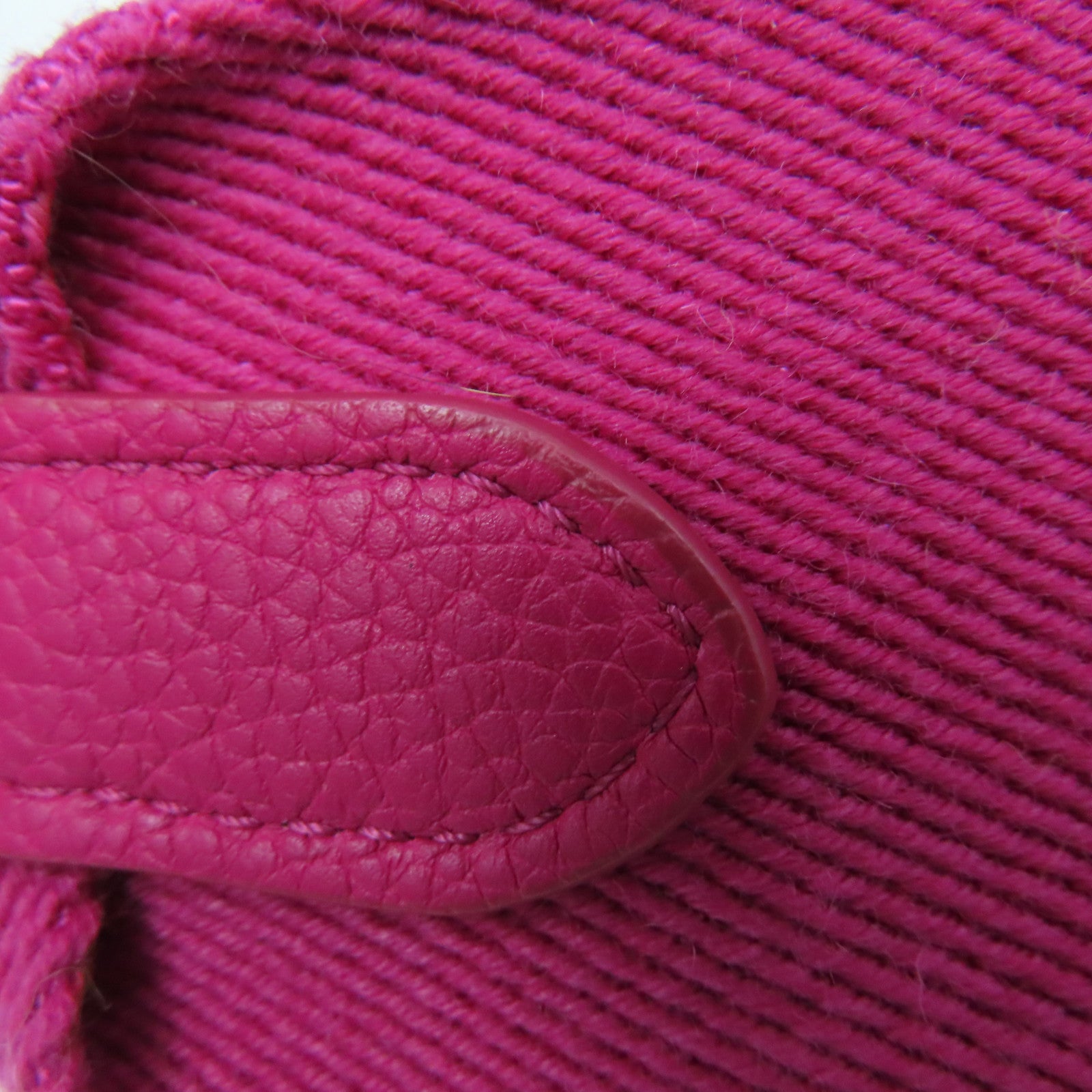 CELINE 牛皮皮革Sangle Bucket Small金扣肩背袋粉紅色