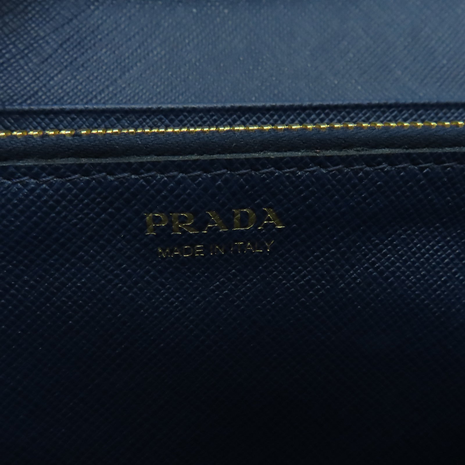 PRADA 牛皮皮革Long Wallet金扣長錢包白色