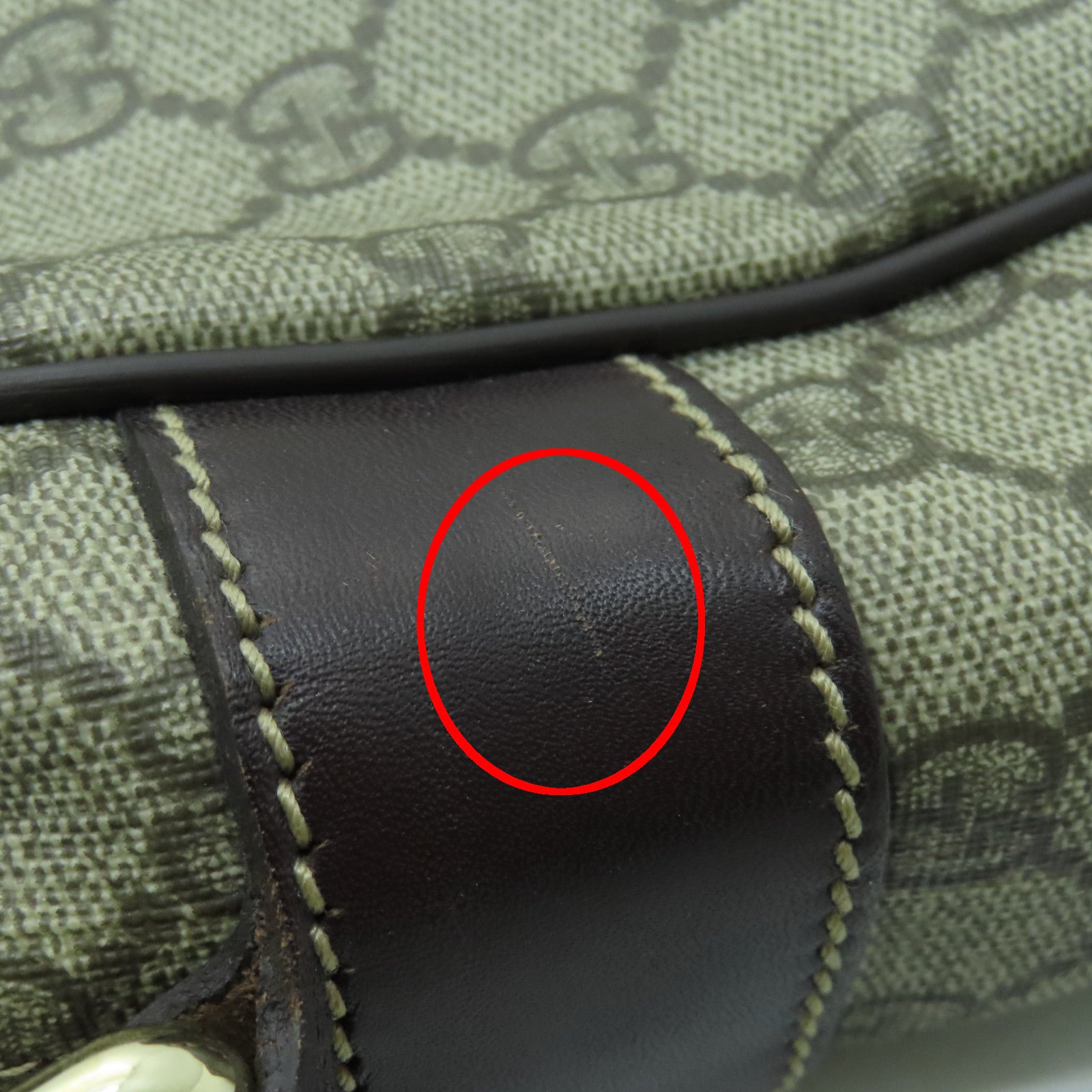 GUCCI coated canvas Shoulder Bag gold buckle shoulder bag brown