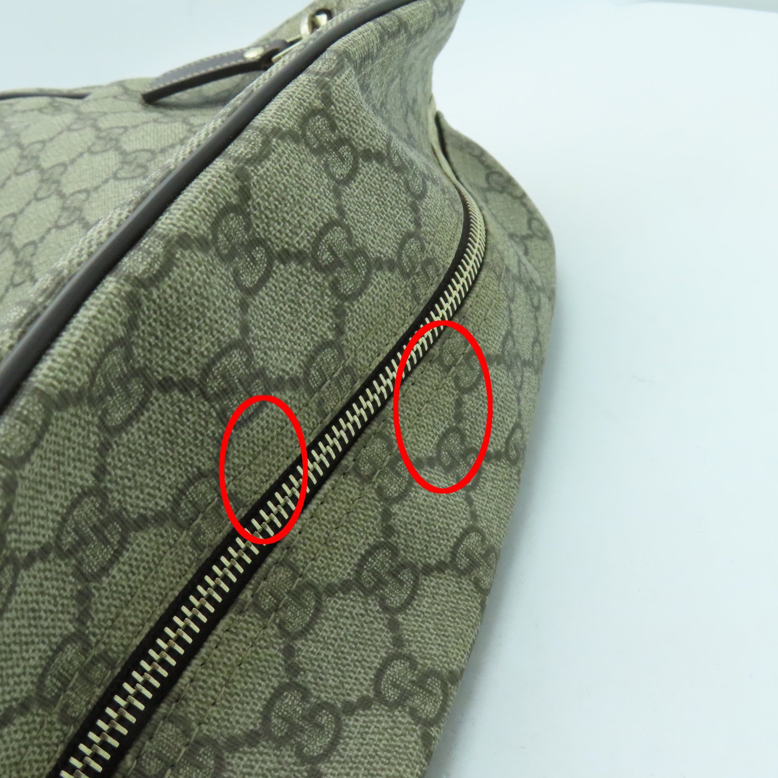 GUCCI coated canvas Shoulder Bag gold buckle shoulder bag brown