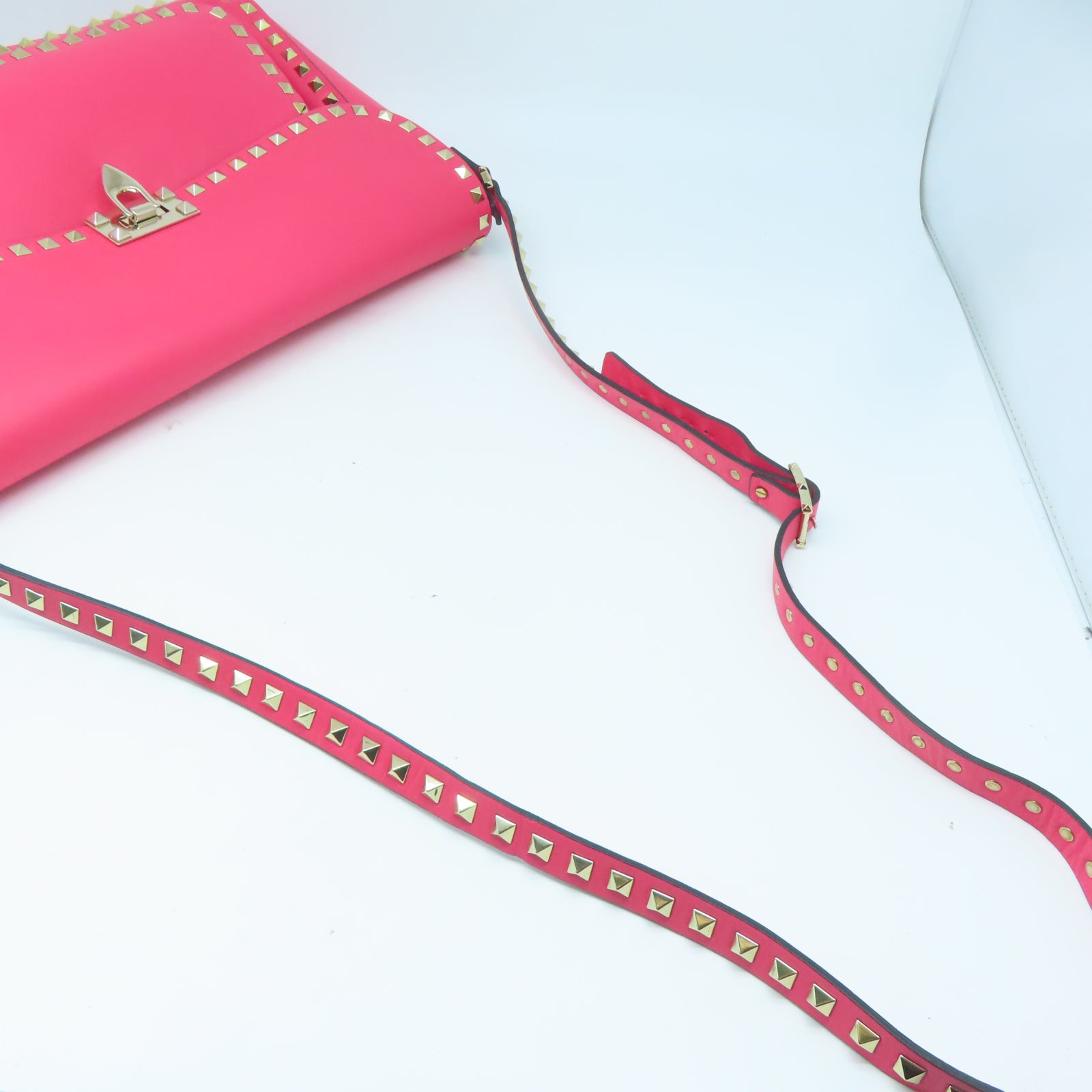 Valentino 牛皮皮革Shoulder Bag金扣肩背袋粉紅色