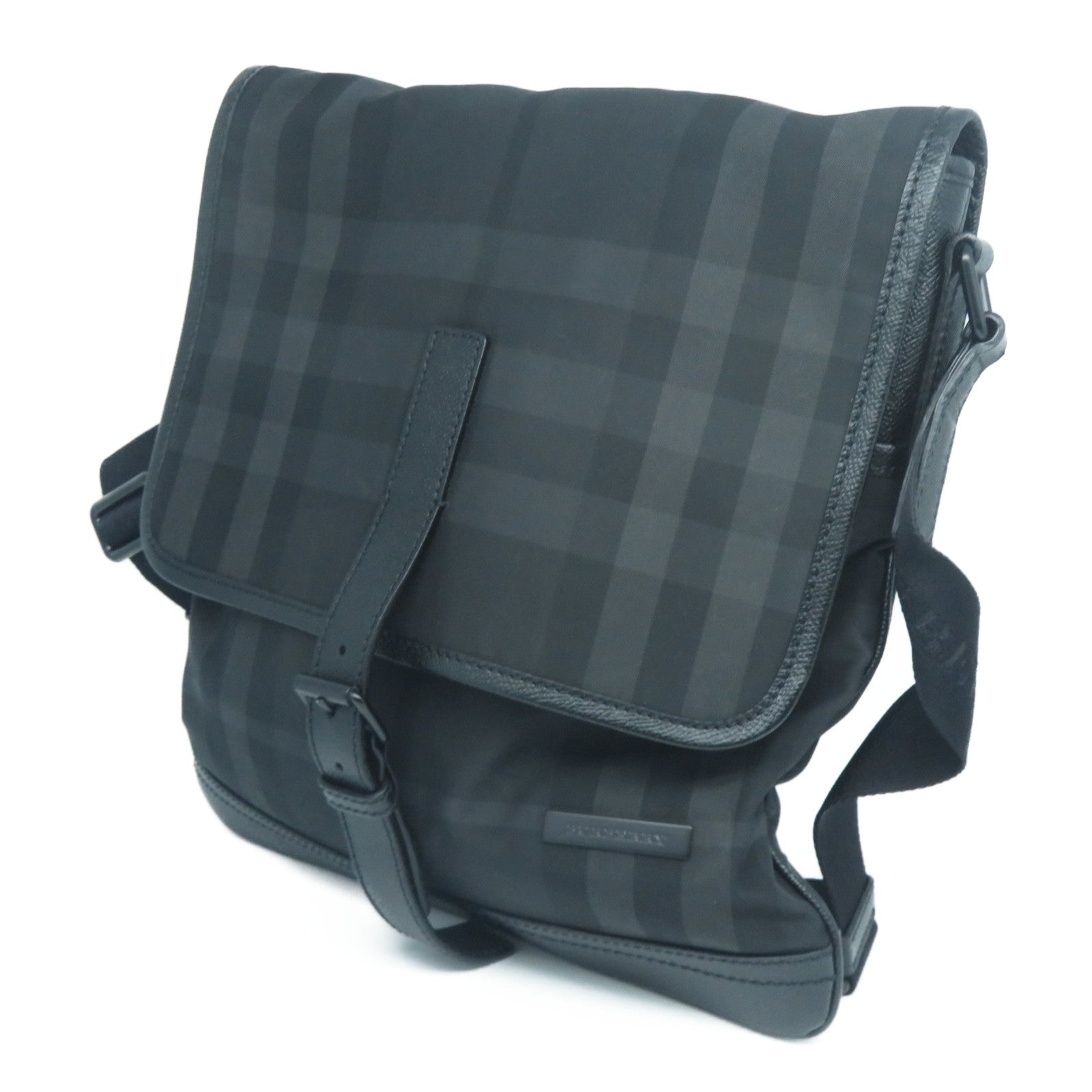 BURBERRY 尼龍Shoulder Bag黑扣肩背袋黑色