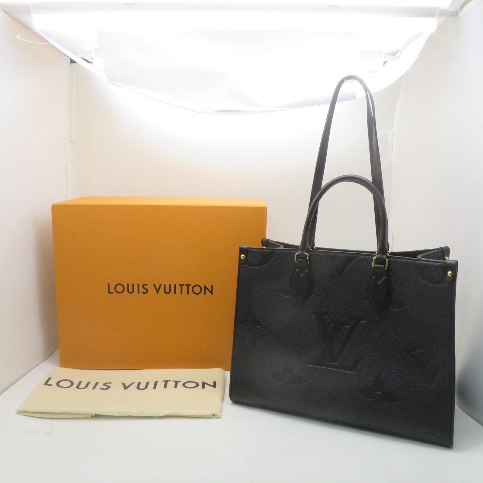 LOUIS VUITTON Monogram Empreinte OnTheGo MM金扣手挽肩背两用袋黑色