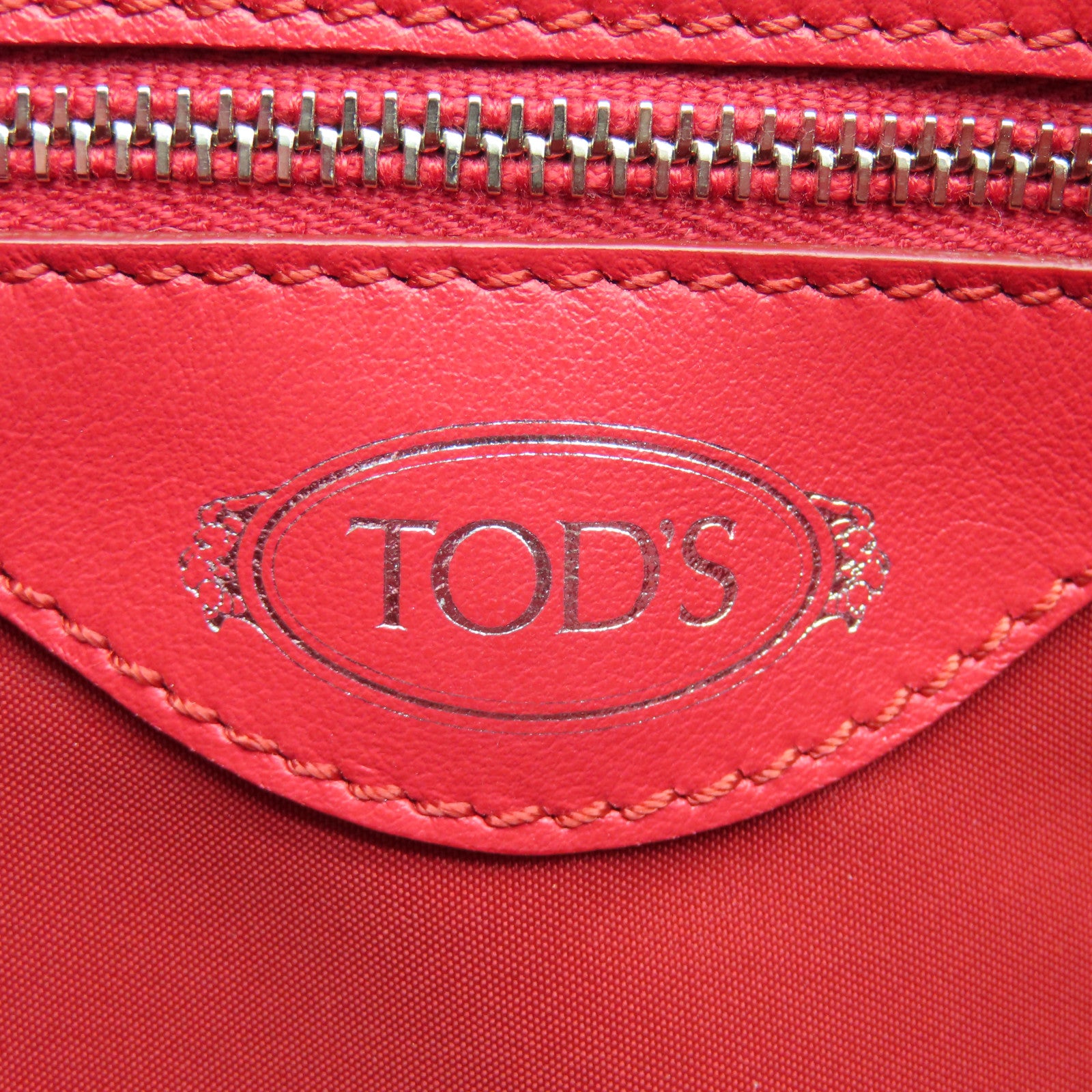 TOD'S 牛皮皮革Shoulder Bag银扣肩背袋红色