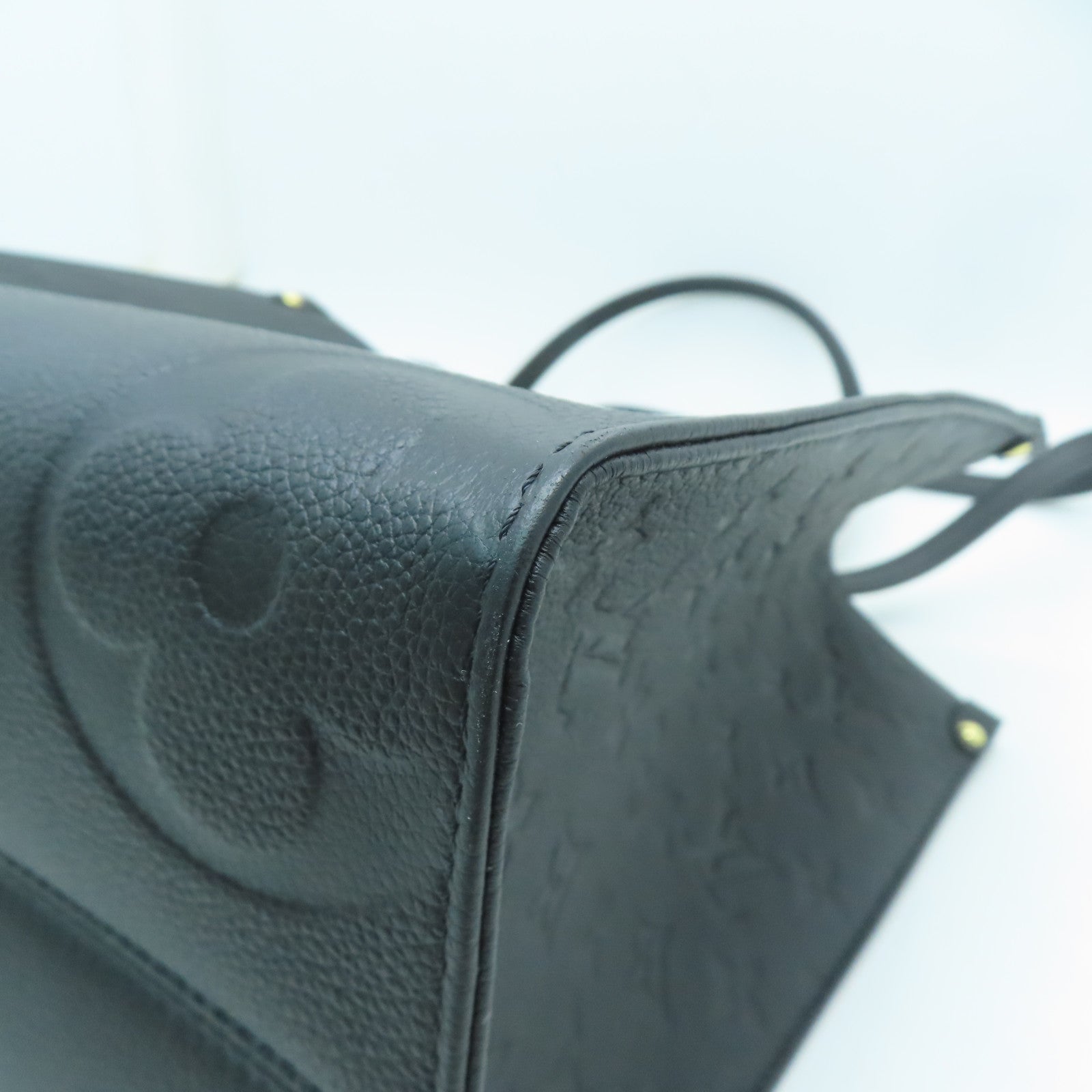 LOUIS VUITTON Monogram Empreinte OnTheGo MM金扣手挽肩背两用袋黑色