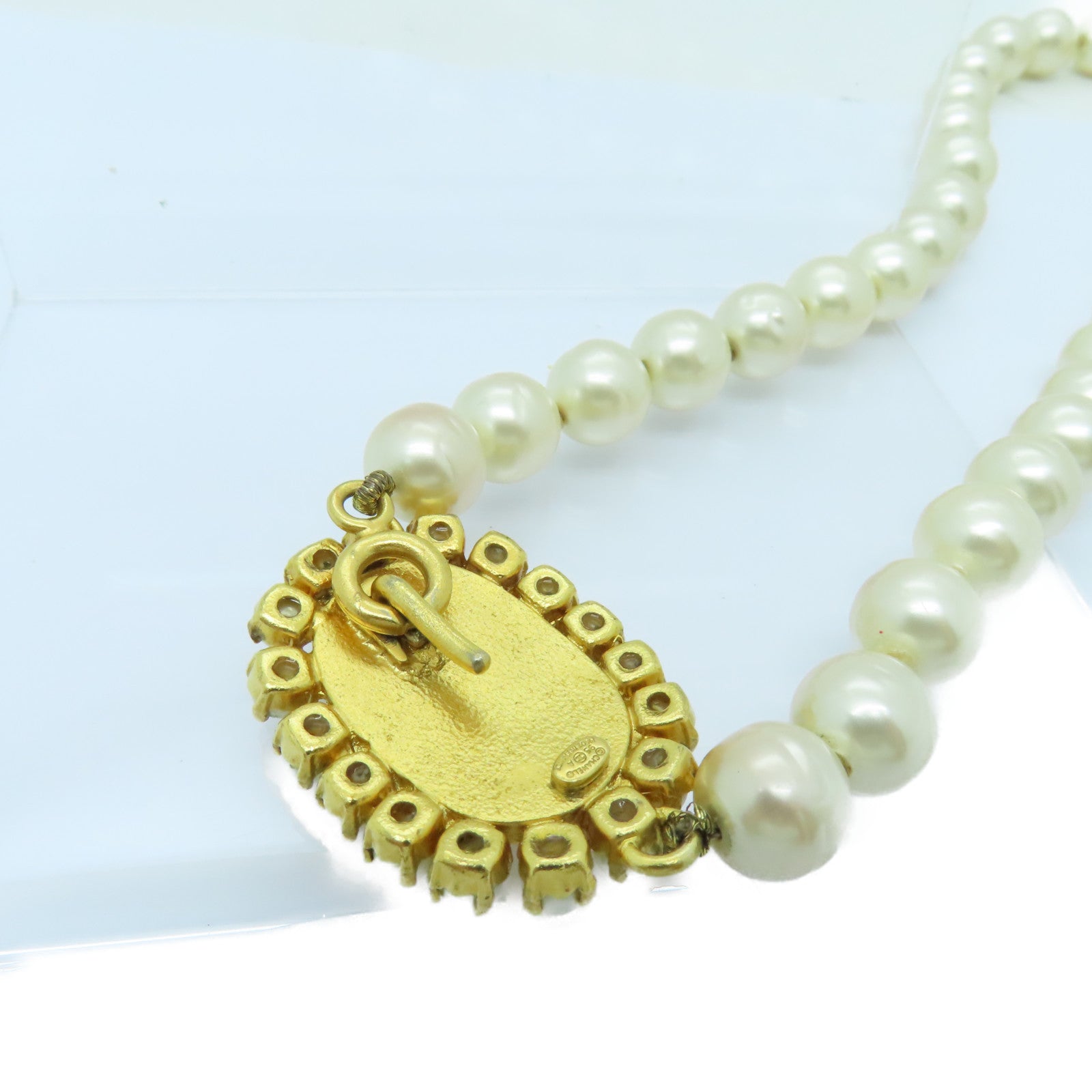CHANEL 仿珍珠/金屬Necklace金扣項鍊白色