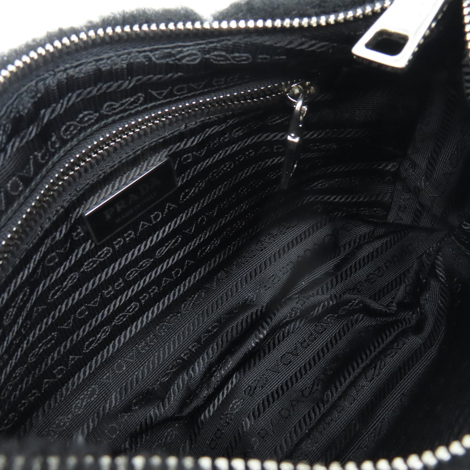PRADA 毛茸Shoulder Bag银扣肩背袋黑色