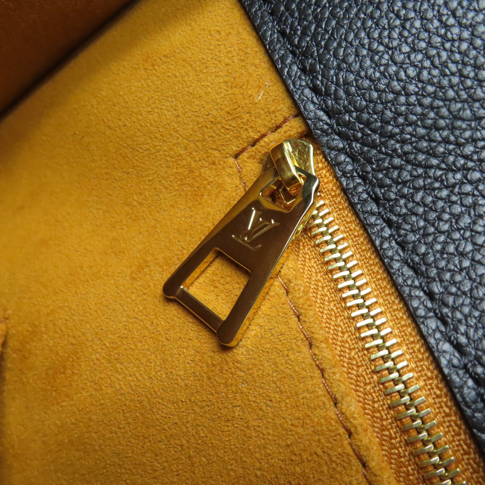 LOUIS VUITTON Monogram Empreinte OnTheGo MM金扣手挽肩背两用袋黑色