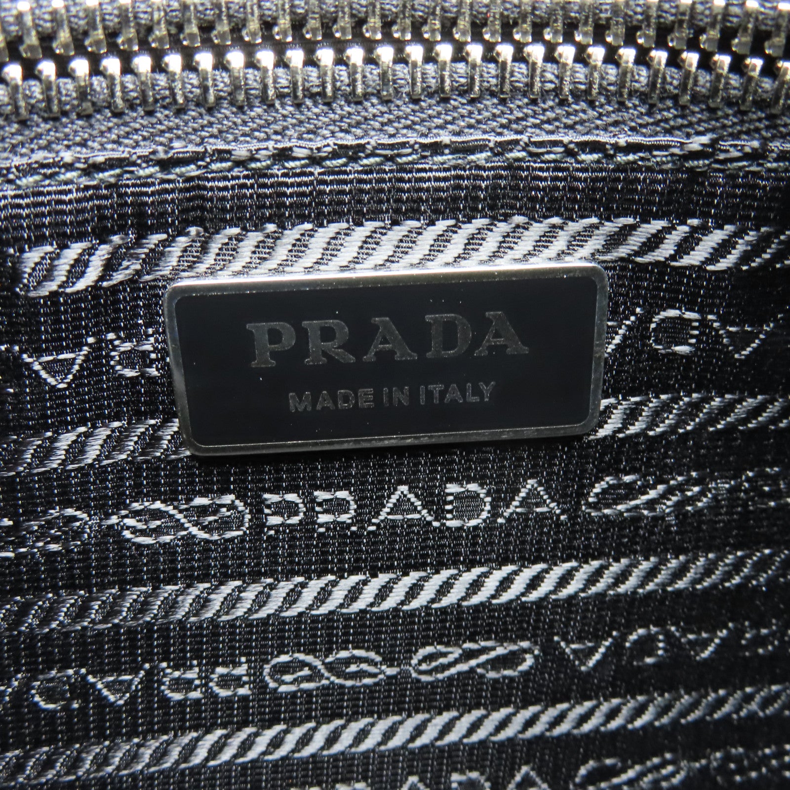 PRADA 毛茸Shoulder Bag银扣肩背袋黑色