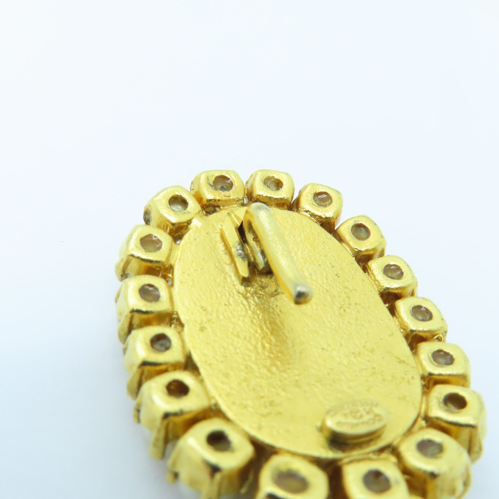 CHANEL 仿珍珠/金屬Necklace金扣項鍊白色