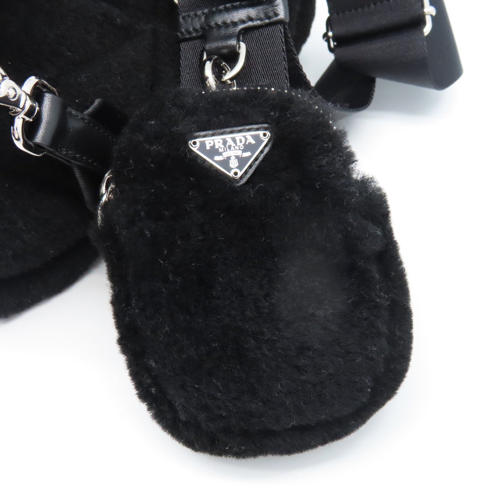 PRADA 毛茸Shoulder Bag银扣肩背袋黑色