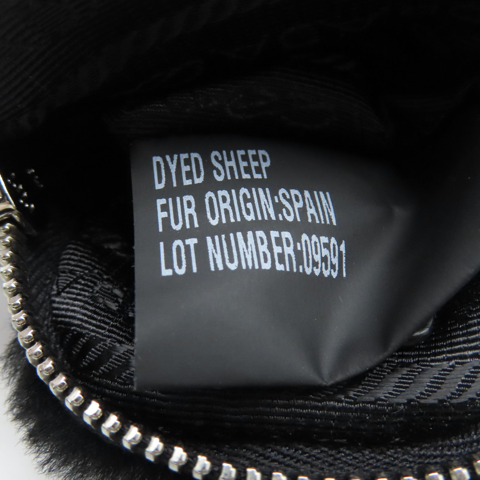 PRADA 毛茸Shoulder Bag银扣肩背袋黑色