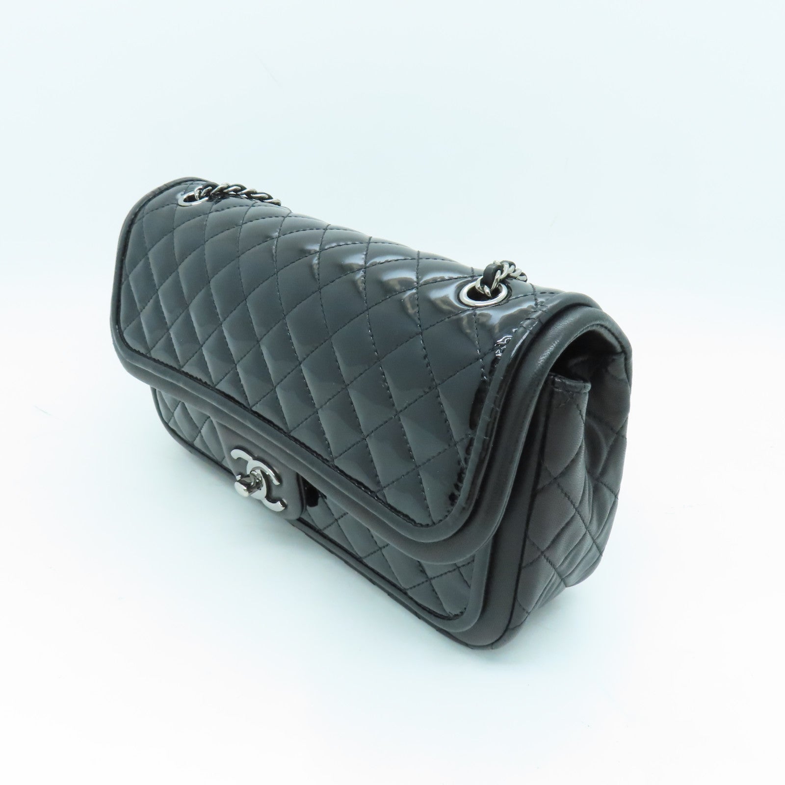 CHANEL 菱格漆皮皮革\Shoulder銀扣肩背袋黑色
