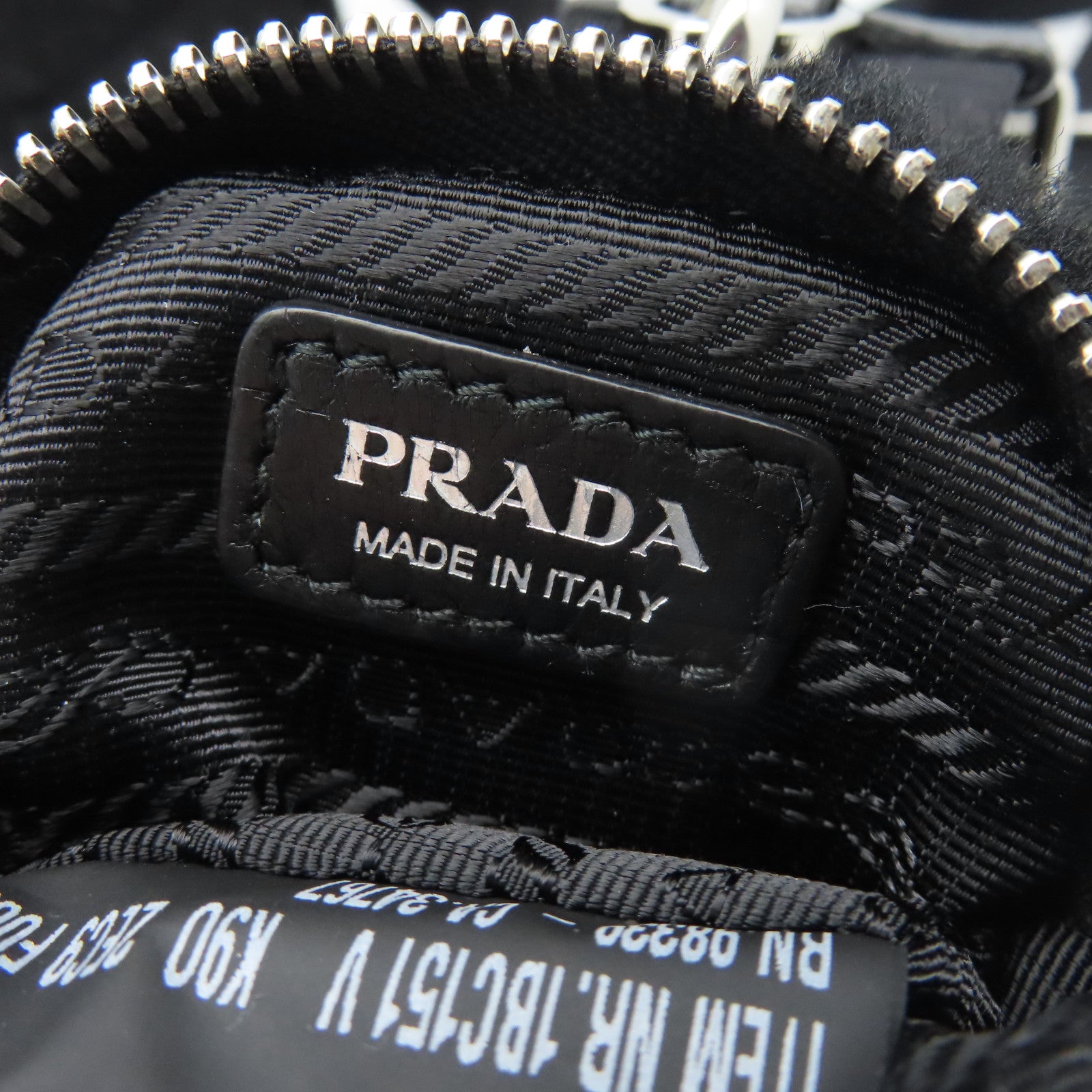 PRADA 毛茸Shoulder Bag银扣肩背袋黑色