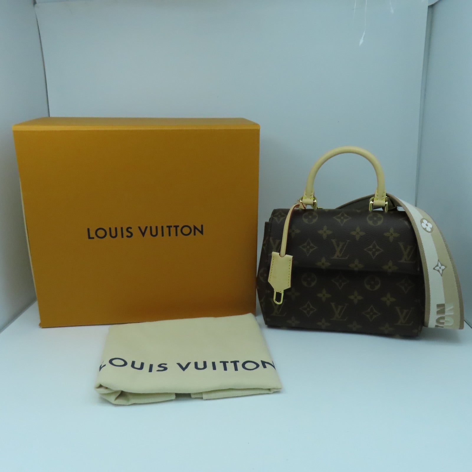 LOUIS VUITTON Monogram Cluny Mini 2 way Shoulder金扣手挽肩背兩用袋啡色