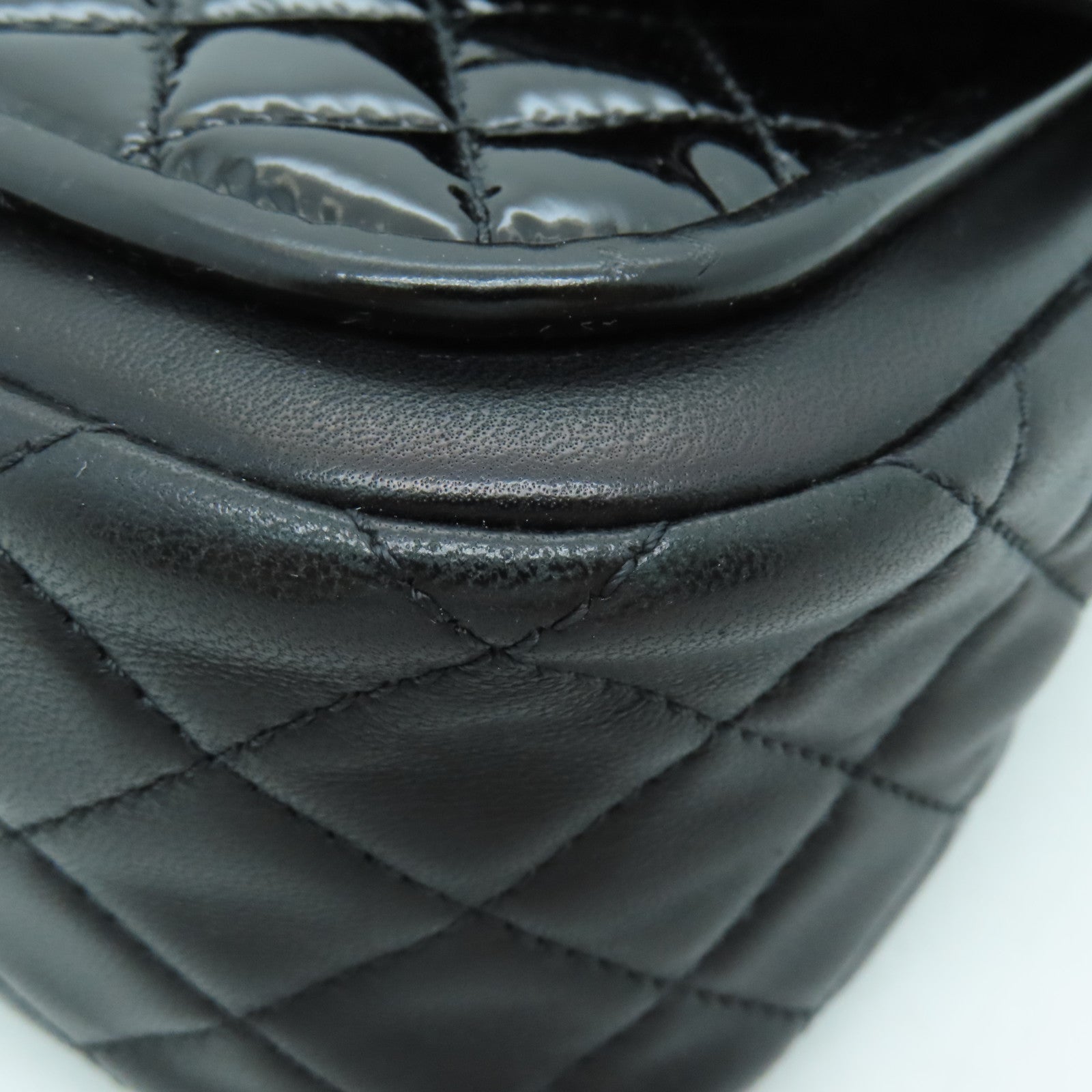 CHANEL 菱格漆皮皮革\Shoulder銀扣肩背袋黑色