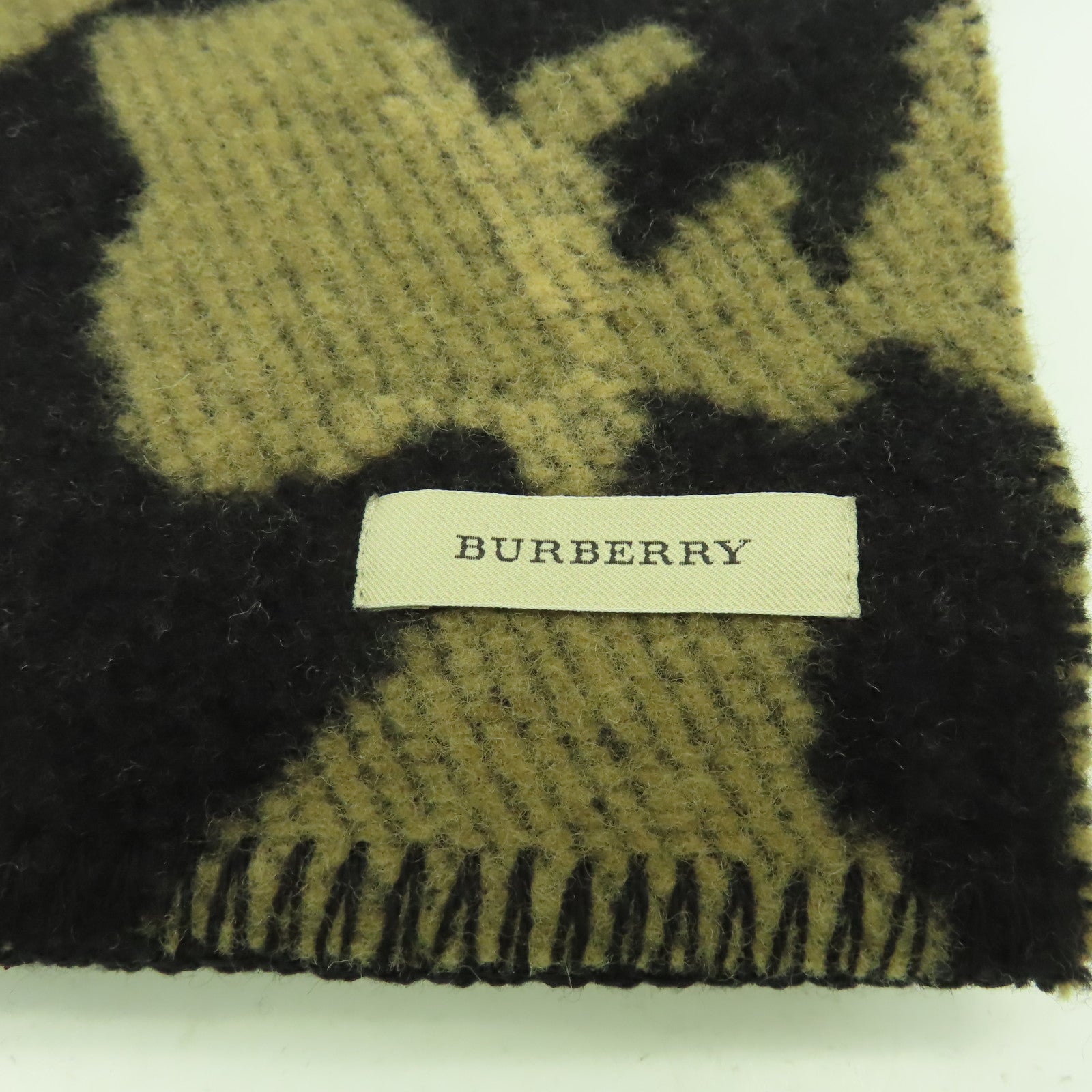 BURBERRY 羊毛/羊絨Scarf圍巾黑色/米色