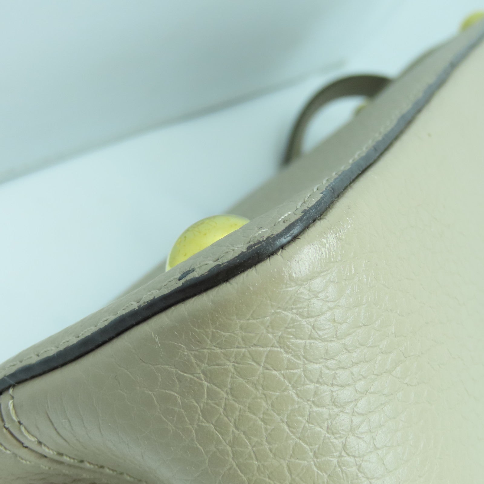 LOUIS VUITTON 牛皮皮革/蛇皮皮革Capucines MM金扣手挽肩背两用袋灰褐色