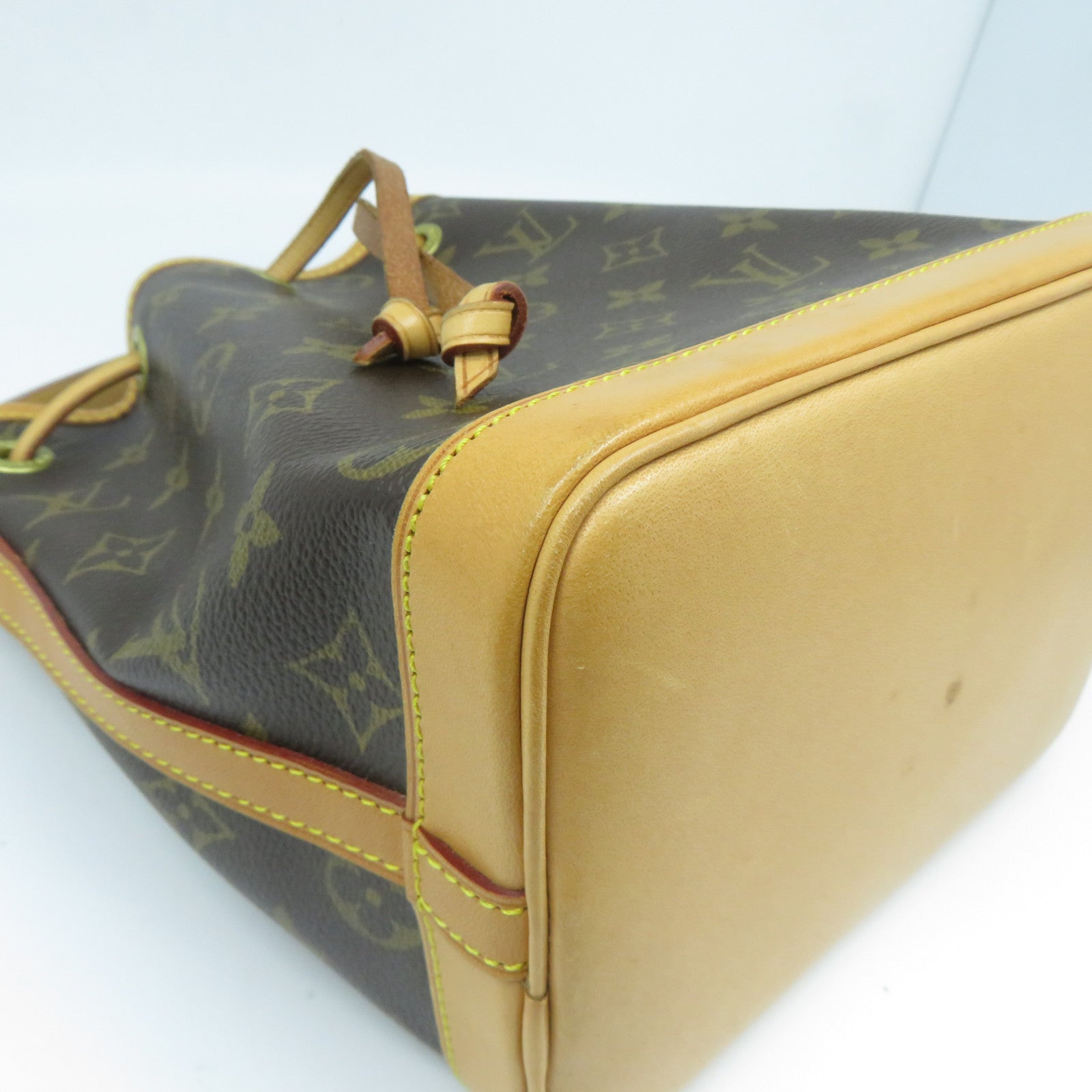 LOUIS VUITTON Monogram Noe Mini金扣肩背袋啡色